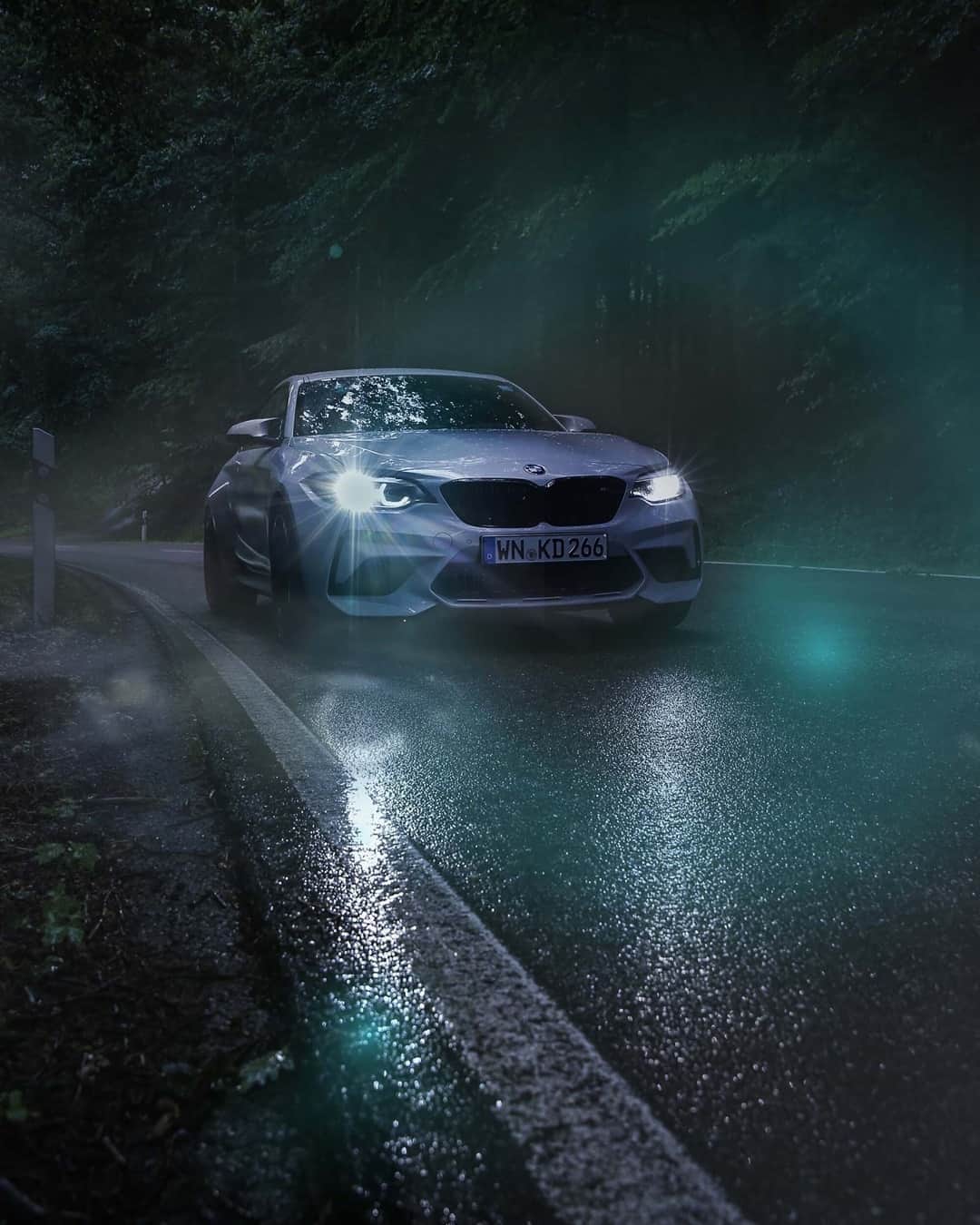 BMWさんのインスタグラム写真 - (BMWInstagram)「Setting the mood for a happy #Halloween 🎃. The BMW M2. #TheM2 #BMW #M2 #BMWM #BMWrepost @dennis_kellner_ @denniskellnerphotography」11月1日 1時41分 - bmw