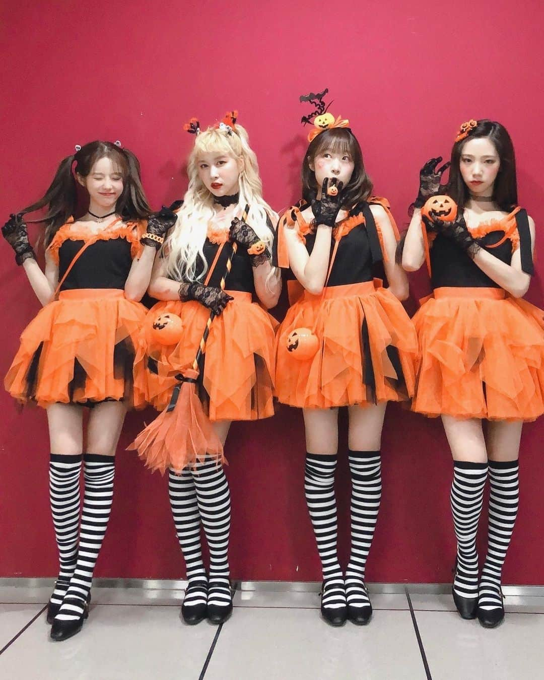 宇宙少女さんのインスタグラム写真 - (宇宙少女Instagram)「🎀 201031 #우주소녀 #쪼꼬미 #쇼음악중심 🎃 완료 🎀  #흥칫뿡 #우주소녀_쪼꼬미 #CHOCOME #Hmph #수빈 #루다 #여름 #다영 #오늘의_우주복👭   #우주스타그램 #WJSN」10月31日 16時47分 - wjsn_cosmic