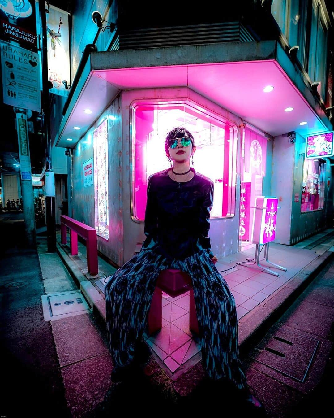 ゆりあさんのインスタグラム写真 - (ゆりあInstagram)「. . . . . 『梅』の前で📷 . . . BLACK✖️PINK . . . . 📷 @yu_graph_ ←天才 . . . . . . support by 💪🏽 @takahiro.japan.b  ✂︎ @miyazaki.canon2018 💇🏻‍♀️ @noboru_paris 👗 @fashion_addict_official_ 👙 @yukikoshimoe  💅 @h.a.n.a0111  👁 @tcb.sotozaki 👀 @mederu_eyelash  🦷 @福地さん . . Special thanks... 감사합니다 . . . #BLACK #pink #私は私 #梅 #カメラマン #写真家 #アーティスト #ポートレート #撮影 #モデル #アート #artistic #camera #portrait #model  #모델 #찰영 #검정 #핑크색 #분홍  #카메라맨 #포토그래퍼 #사진가  #綺麗は作れる #努力は必ず報われる . . . .」10月31日 17時13分 - yuria_life