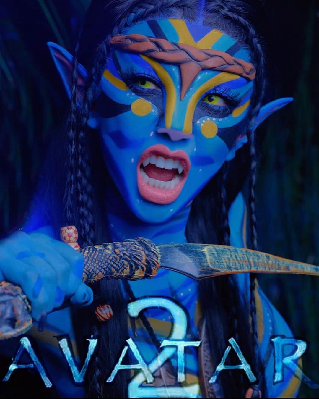 リアン Vさんのインスタグラム写真 - (リアン VInstagram)「WELCOME TO PANDORA 🌌 Transformed into AVATAR & AVATAR 2 ✨THE WAY OF WATER 🌊 So excited for part 2 to come out 2021! 💫  Hair|MUA|Body Paint: @nicholerayartistry  Photos|Video : @shotbysham + @alanszargoza + @stunnagram_」10月31日 17時53分 - lianev