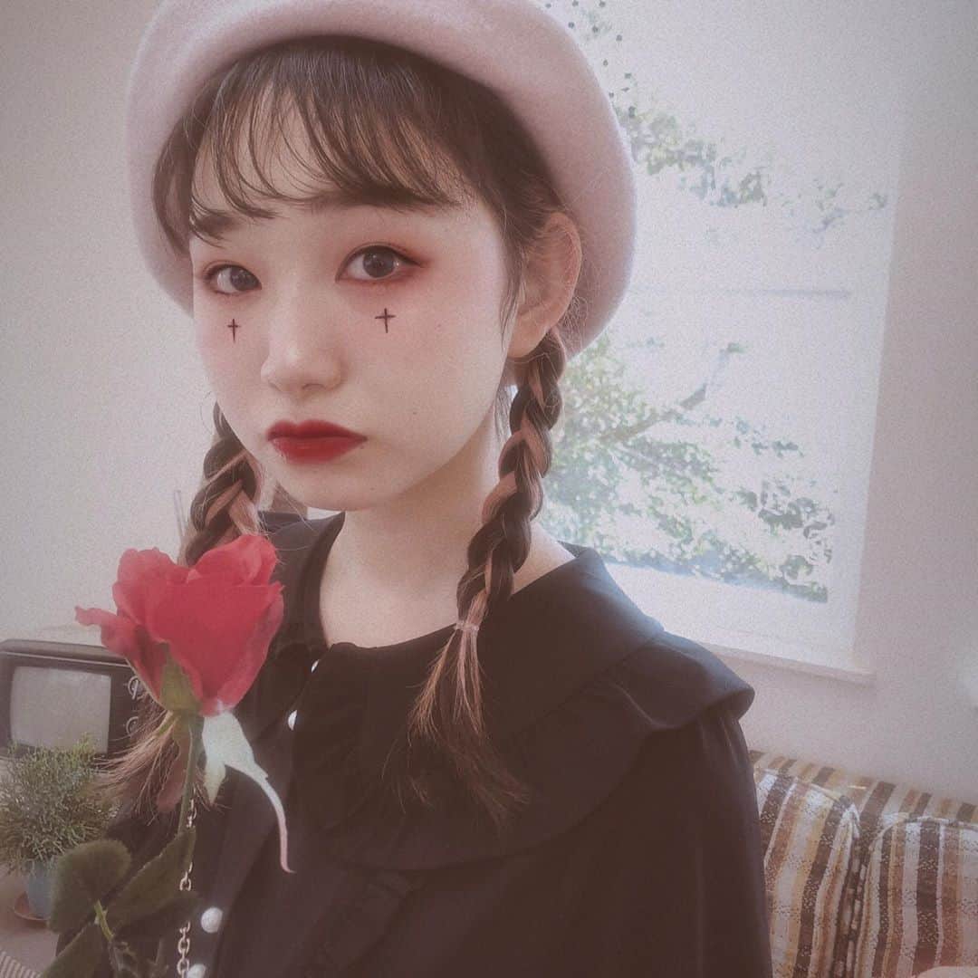ニコ☆プチのインスタグラム：「🎀 👻††††🥀††††🎃 - - - Happy Halloween‼︎💜🖤 - - - 🎃††††🥀††††👻 #snowめめち #ハロウィンめめち #川合菖蒲」