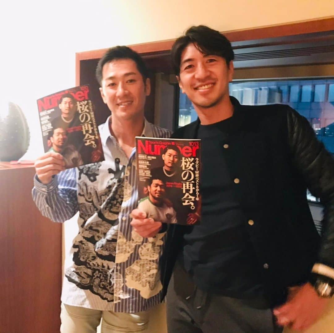 西岡剛のインスタグラム：「Numberの取材でしたー 大ちゃんありがとう😊  #Number #田中大貴 #西岡剛」