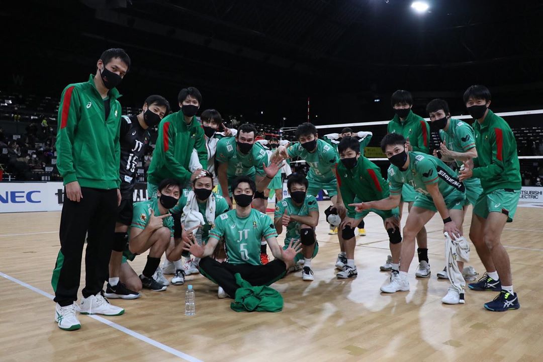のインスタグラム：「… vs TORAY 3-0 WIN !!! 明日も頑張ります😌  #1031 #5勝目 #JTサンダーズ広島 #Vリーグはバレーだよ #trickortreat🎃👻🍭🍬🍫」