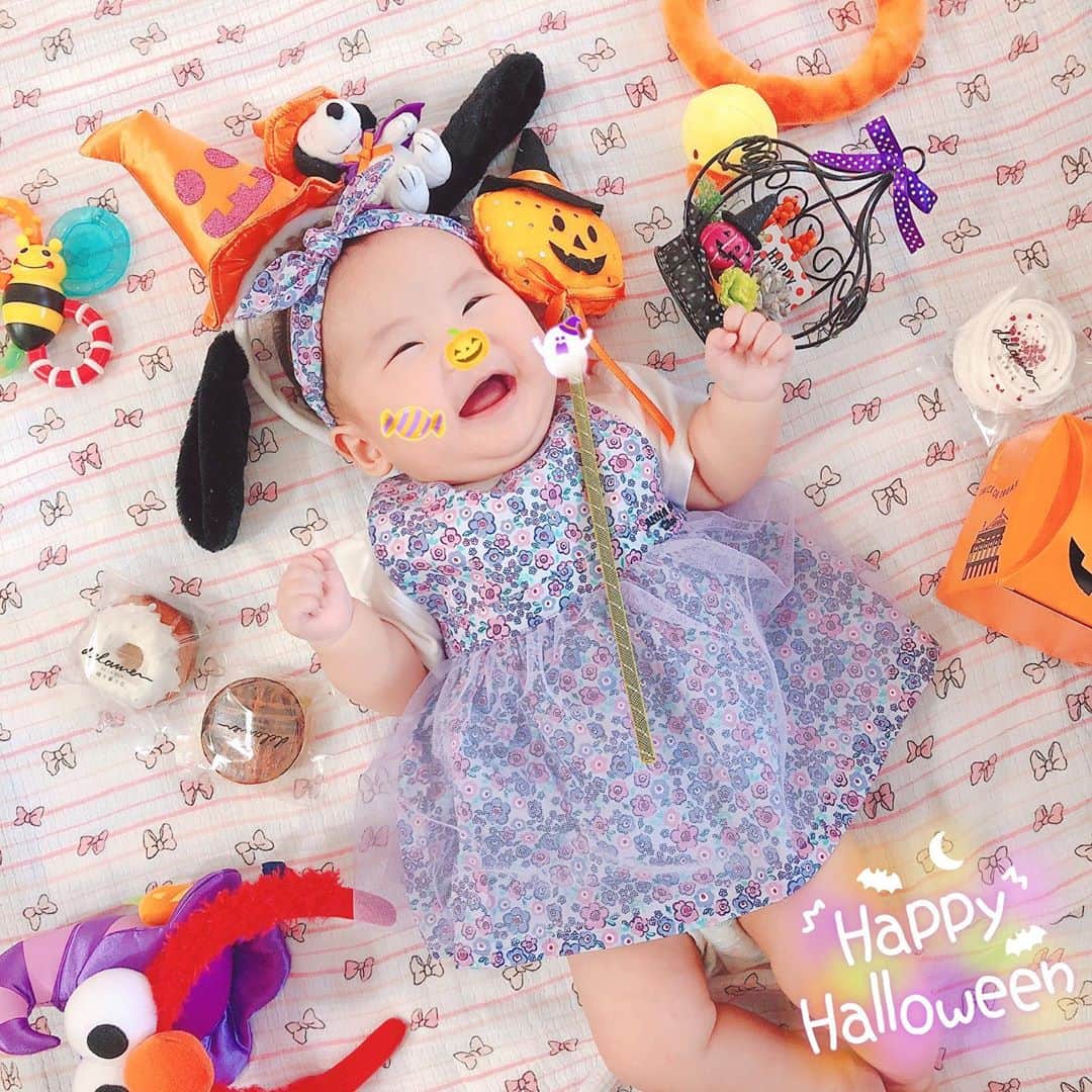 うえむらちかのインスタグラム：「👻  Happy Halloween🎃  #姪っ子ちゃん #可愛すぎてやばい #ハロウィン #ハロウィンコスプレ  #ハロウィン仮装 #ハロウィンパーティー  #ハロウィン🎃  #ハロウィンベビー #Halloween」