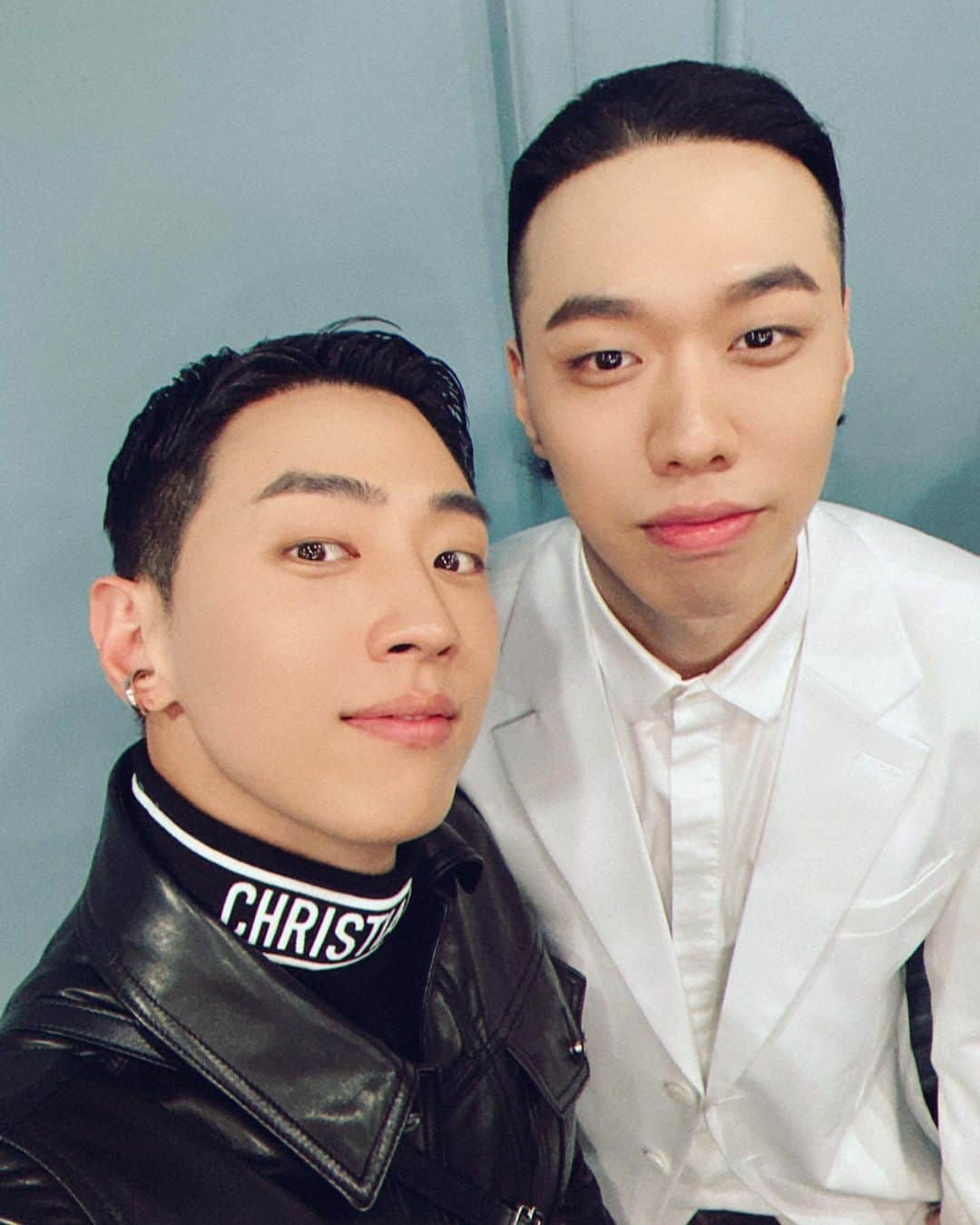 GRAYさんのインスタグラム写真 - (GRAYInstagram)「결혼축하해 병윤아~~~~!!! Today it’s your dayday!💙✨」10月31日 18時07分 - callmegray