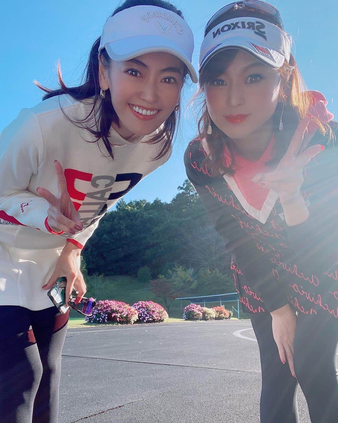 坂之下侑子のインスタグラム：「#大好きな #みどりちゃんと #ゴルフへ #お天気良くて #最高でした #３枚目 #カッコよくしてみました #葛岡碧ちゃん #女子プロゴルファー #プロゴルファー #はっぴーはろうぃん #🎃👻 #⛳️ #💗💗💗」