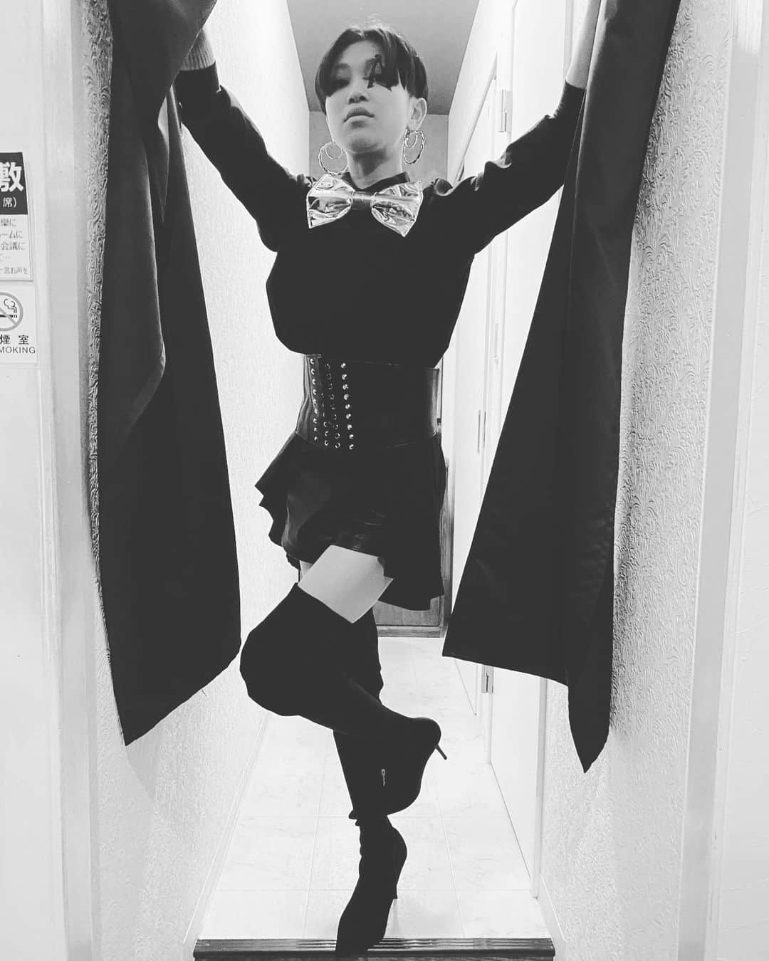 Aya Satoさんのインスタグラム写真 - (Aya SatoInstagram)「Happy Halloween 私は誰でしょう？？」10月31日 18時30分 - ayasato_official