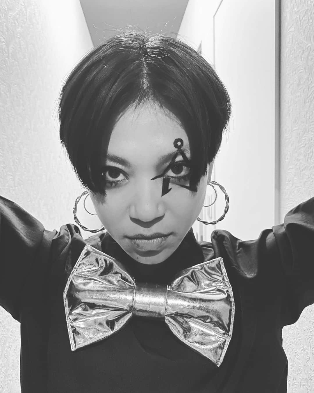 Aya Satoのインスタグラム：「Happy Halloween 私は誰でしょう？？」