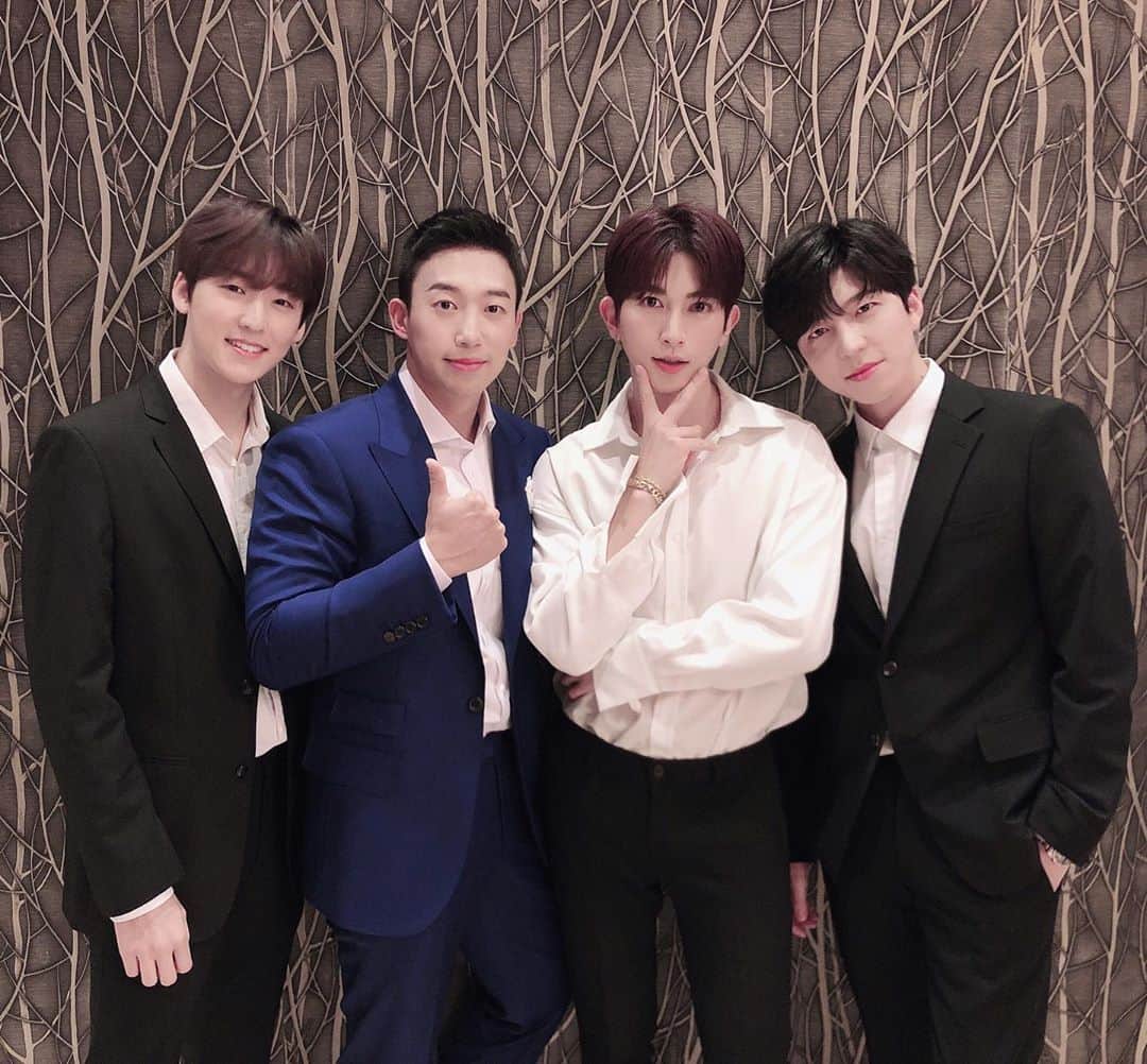 キソプさんのインスタグラム写真 - (キソプInstagram)「훈이 친형 결혼식에서☺️ 때마침 오늘이 할로윈데이🔥 어플로 찍어봤어요❣️ #UKISS #HALLOWEEN #201031」10月31日 18時31分 - ki_seop91
