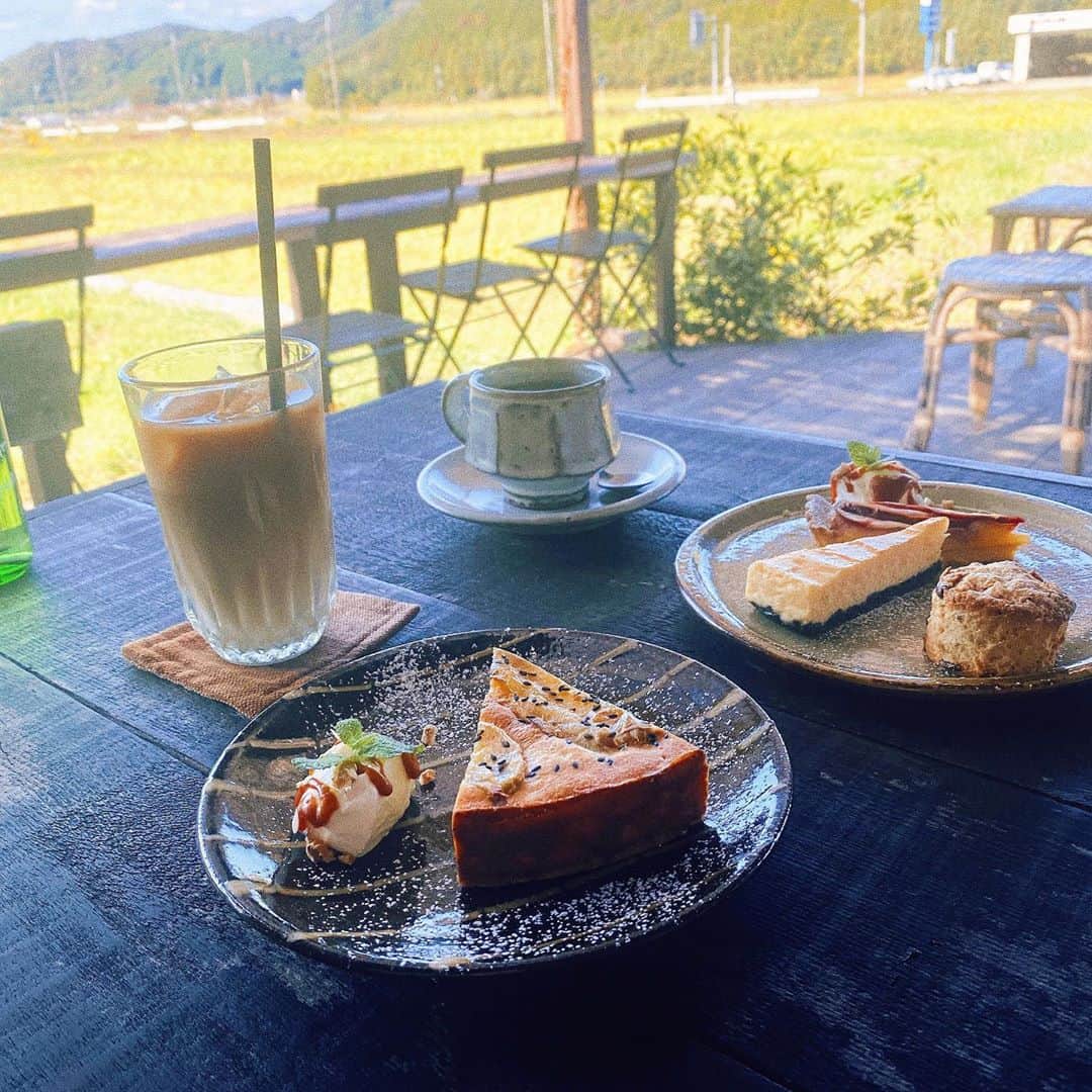 i_am_romikoのインスタグラム：「今日はのんびり丹波篠山巡り❤︎ . m0mikoo におすすめしてもらったcafeめっちゃ良かった🌿 さつまいもチーズ🍠が絶品！！  #丹波篠山#丹波#カフェ#キャリー洋菓子店#タルト#休日#ロミログ」