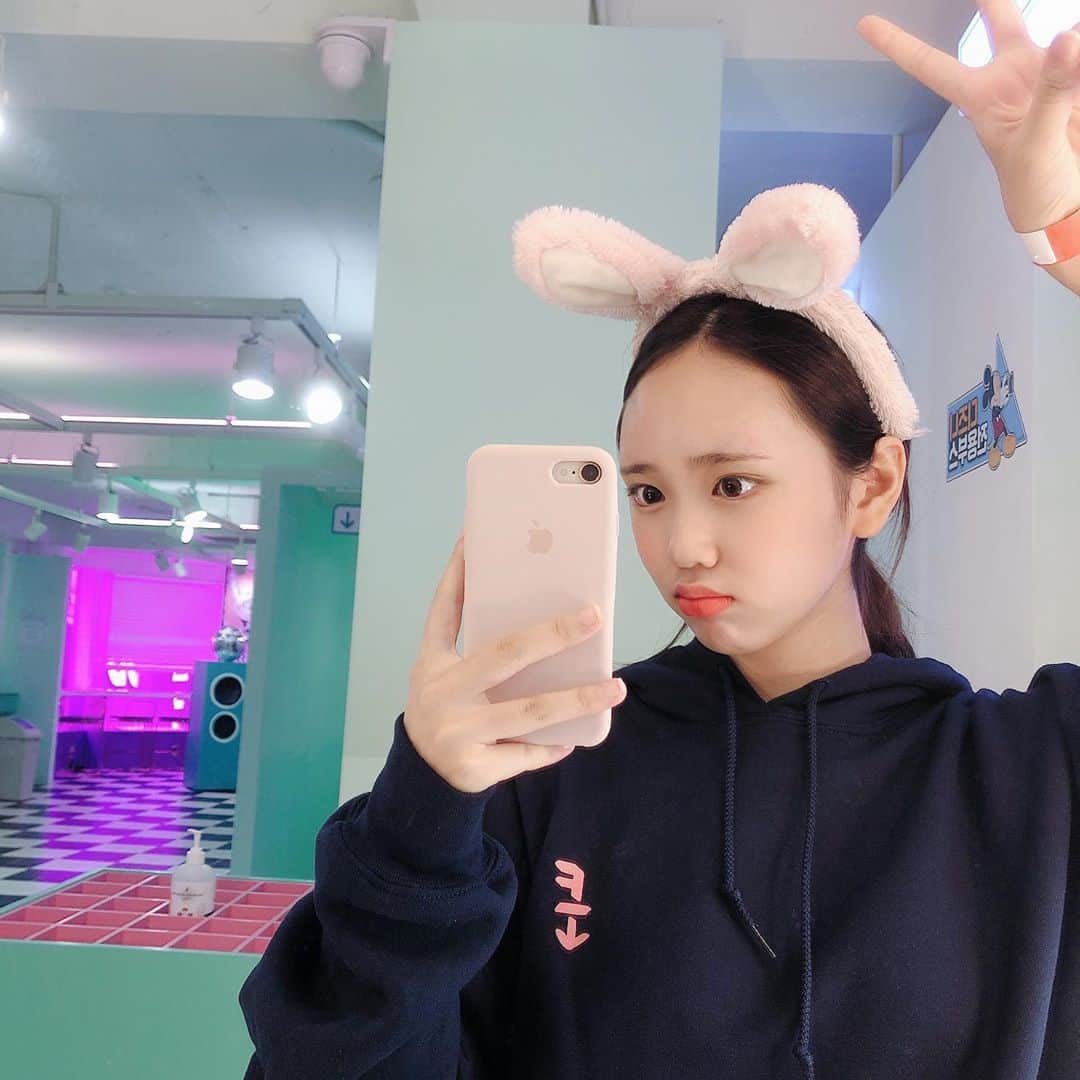 キム・ジヨンのインスタグラム：「웃자🐰💗」