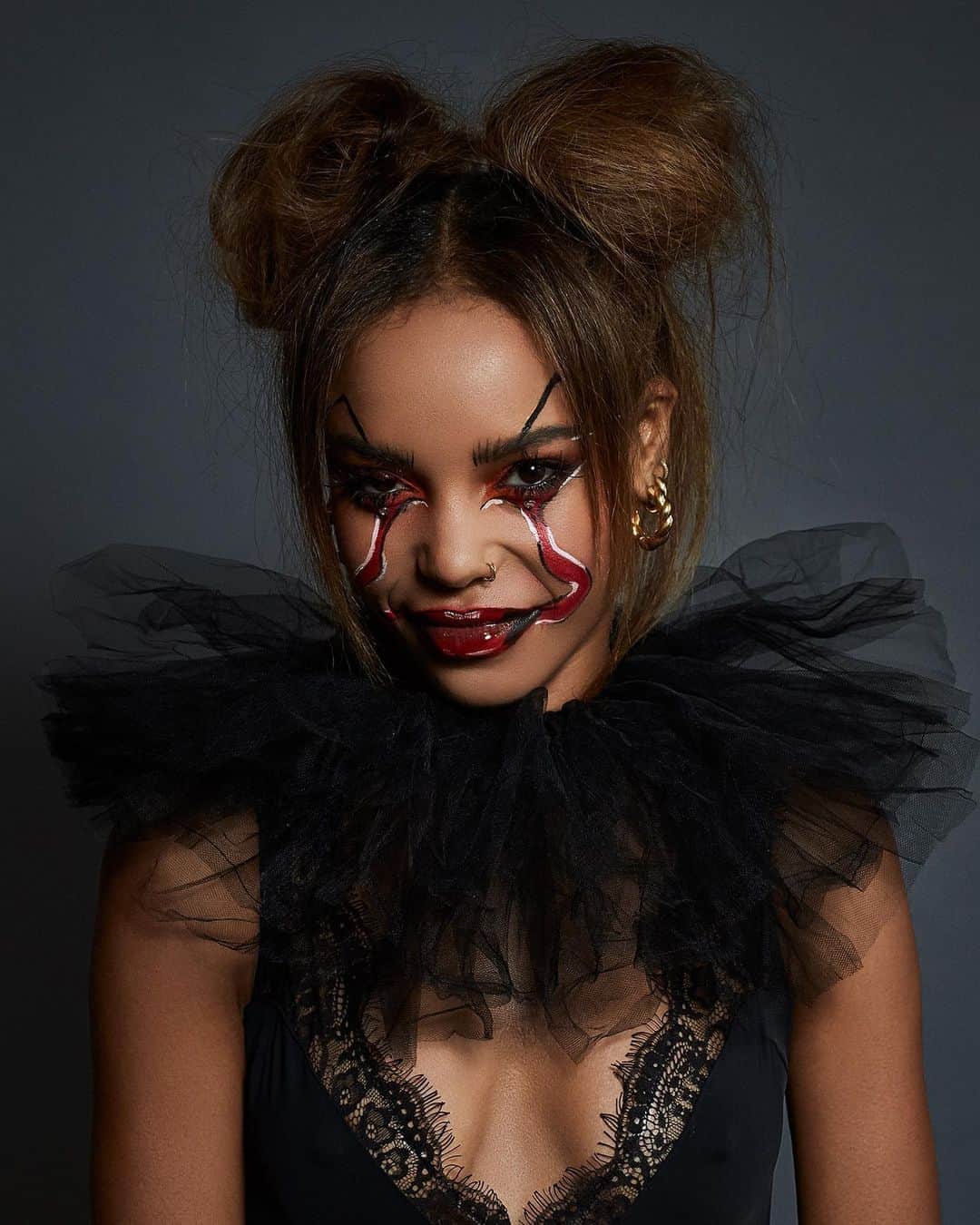ghd hairさんのインスタグラム写真 - (ghd hairInstagram)「The scariest day of the scariest year is upon us 😱👀 Swipe for inspo 👉and head to our IGTV for all the Halloween hair tutorials you need 👆  #ghd #ghdhalloween #halloween #happyhalloween #halloweenideas #halloweenmakeup #halloweenhair #halloweenhowto #halloween #halloweeninspo」10月31日 18時47分 - ghdhair