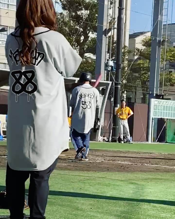 のインスタグラム：「⚾️晋平太 vs MCニガリ⚾️  ガチンコ草野球 　　　まさかの展開すぎた😂」