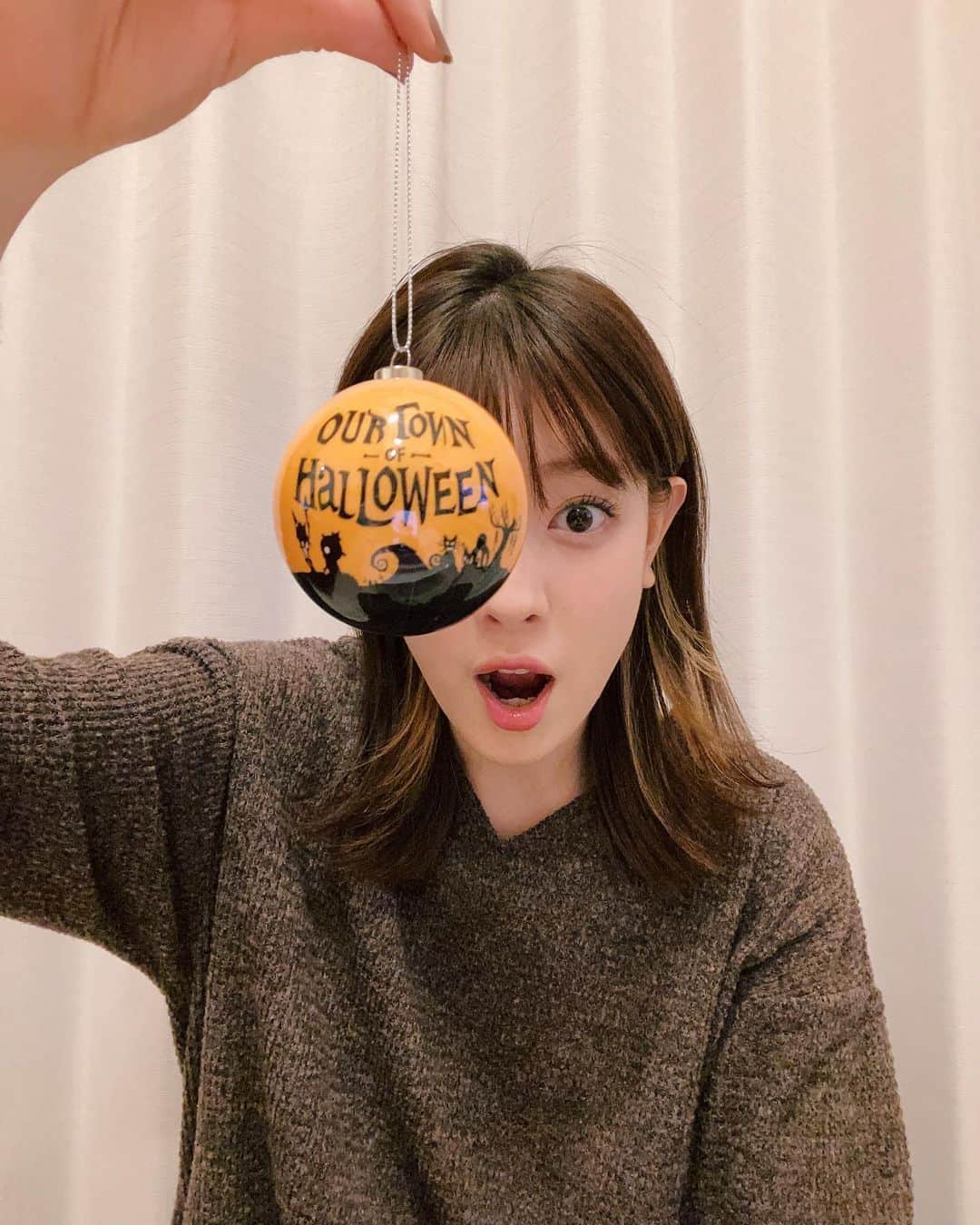 水上京香さんのインスタグラム写真 - (水上京香Instagram)「🦇 HAPPY HALLOWEEN🎃 本日より、我が家のツリー解禁です！」10月31日 19時03分 - kyokaminakami_official