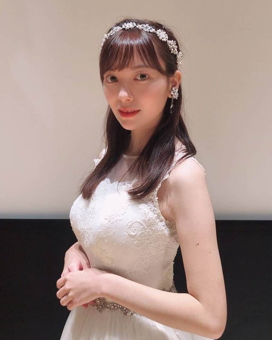 福井姫奈さんのインスタグラム写真 - (福井姫奈Instagram)「ミスコン活動終了致しました。 皆さん3ヶ月半本当にありがとうございました！！感謝のお気持ちは次の投稿で改めて書かせて頂きます🙇‍♀️ 当日のお衣装はプリマカーラ様よりお貸しいただきました🤍ありがとうございます！とっても可愛くて素敵なウェディングドレスを着させて頂きました！ #primacara #プリマカーラ #ウェディングドレス」10月31日 19時15分 - hina__.1223