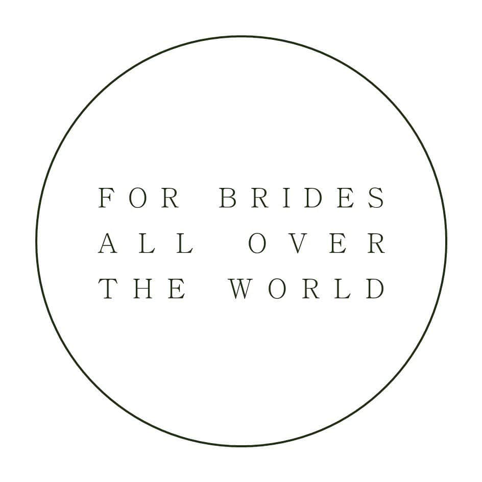 JUNOのインスタグラム：「For Brides All Over the World ﻿ 日本全国にお住まいの 全ての花嫁様へ﻿ ﻿ JUNOは札幌から九州まで﻿ 全国9店舗を展開しております﻿ ﻿ 日本全国 どちらにお住まいでも﻿ リモートでのお打ち合わせを組み合わせて﻿ JUNOのドレスや和装をお選びいただけます﻿ ﻿ ﻿ すべての女性に﻿ 人生でいちばん美しい 最愛の一日をお届けすることが﻿ 私たちJUNOの願いです﻿ ﻿ 結婚式やフォトウェディングの﻿ 大切な一日のため 誠心誠意お手伝いいたします﻿ ﻿ HPのお問い合わせフォームやお電話より﻿ お気軽にご相談下さいませ﻿ ﻿  Dress:03-20224 MARCHESA ﻿ #inesdisanto﻿ #MARCHESA﻿ #antonioriva﻿ #naeemkhan﻿ #inmaculada﻿ #kennethpool﻿ #zacposen﻿ #juno﻿ #junowedding﻿ #wedding﻿ #weddingdress﻿ #viktorandrolf ﻿ #lenamedoyeff ﻿ #ジュノ﻿ #ウエディング﻿ #ウェディング﻿ #ウエディングドレス﻿ #ウェディングドレス﻿ #ドレス﻿ #プレ花嫁﻿ #2020冬婚﻿ #2021春婚﻿ #福岡花嫁﻿ #東京花嫁﻿ #九州花嫁﻿ #関東花嫁」