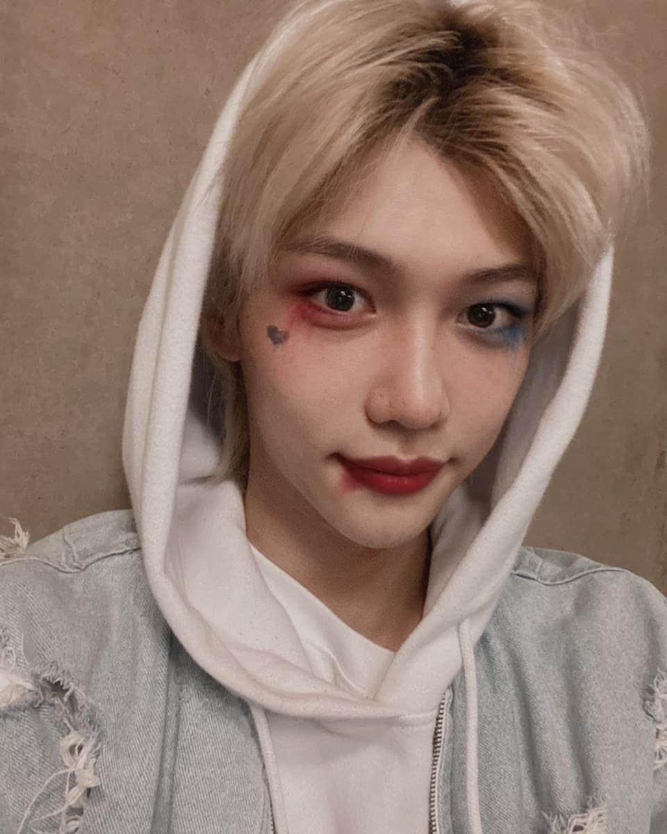 Stray Kidsさんのインスタグラム写真 - (Stray KidsInstagram)「스테이~~ 오늘도 해피 할로윈 ~~^^ 🥰 Happy halloween ~  #straykids #stay #felix #sunshine」10月31日 19時49分 - realstraykids