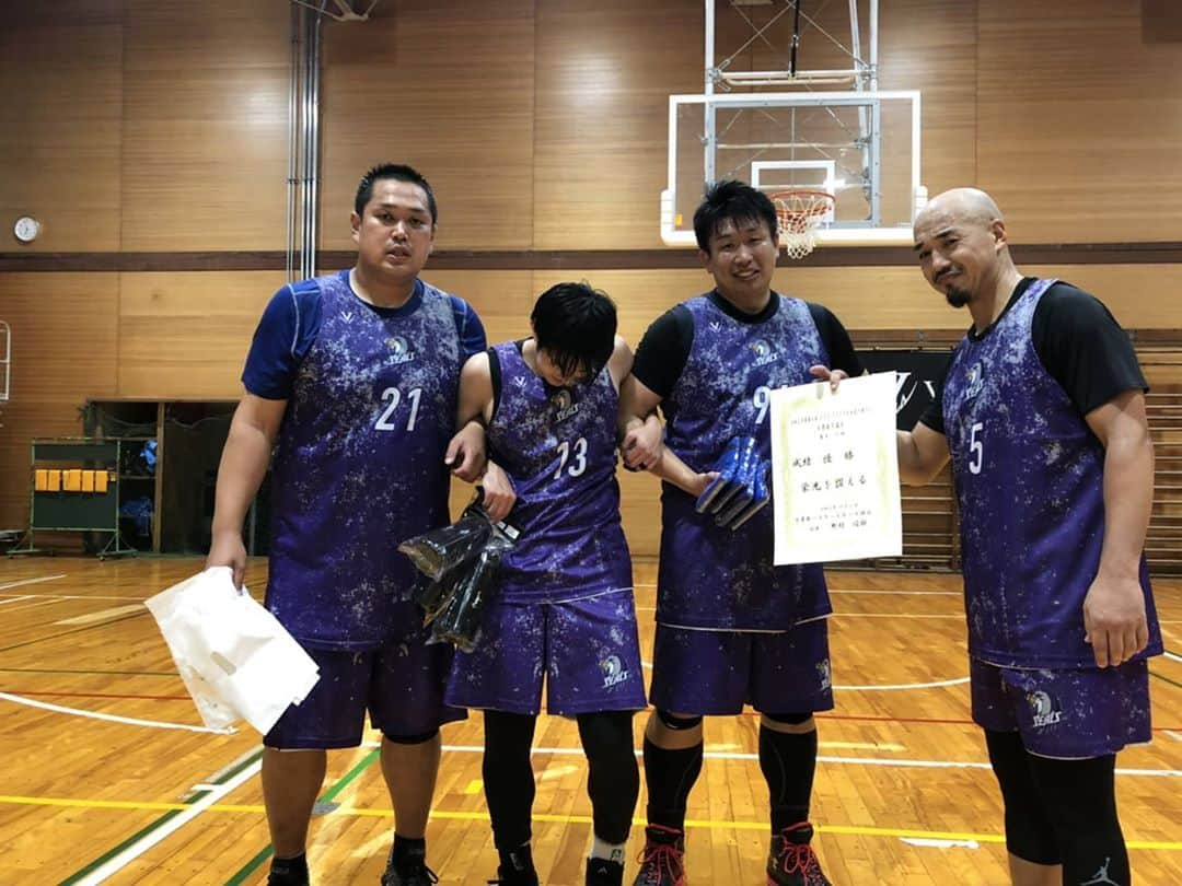 岩佐潤さんのインスタグラム写真 - (岩佐潤Instagram)「チームで勝ち取った千葉県制覇！つぎは、エリア大会ですね。１つ１つ勝ち星から、チームの新しいページにどんな内容を書き込めるか。みんなが活躍して勝つのが理想だから、そんな日じゃない日もある。そんな日からまた次どこに顔が向いてるかが、大事。厳しい時間帯に集中が切れなくなってきた。チームメイトの頼もしさをとても強く感じた１日でした。お疲れ様😌💓 #シールズ#seals.exe#みんなで勝ち取る#優勝」10月31日 19時53分 - juniwasa