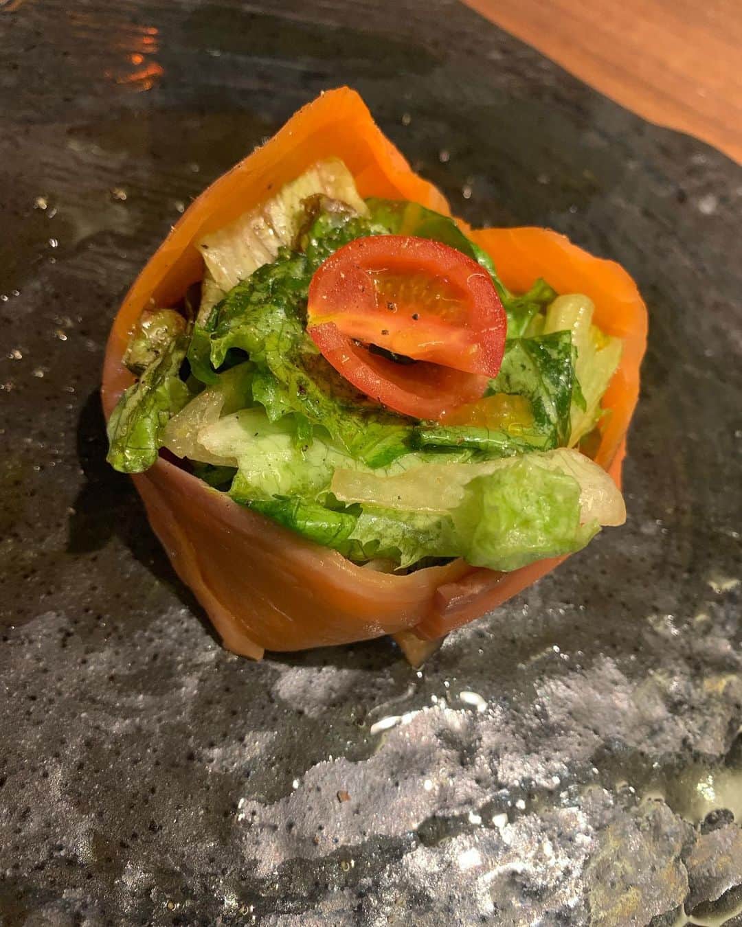 杉山佳那恵さんのインスタグラム写真 - (杉山佳那恵Instagram)「昨日は @saki_411  @riri.ribon とごはーーーん😋💕🥂  @dinigbar.erdeで シェフのスペシャルコースを いただきましたー💗 めちゃくちゃ美味しいし イタリアン大好きっ😍 特にパスタがクリーミーで最高！ チーズかけ放題とか嬉しすぎ🧀  めっちゃ語って楽しいごはん会だった💕 話すこと多すぎて忙しかったね！笑  昨日は久しぶり朝まで遊んでもぉた🤪  #イタリアンエルデ#新宿イタリアン#新宿カフェ#新宿ディナー#オムスパ#シェフ指名制#モンテネグロワイン#お忍びデート#高級イタリアン#西新宿#PR#トリドリベース」10月31日 19時54分 - kanaxxy_0421