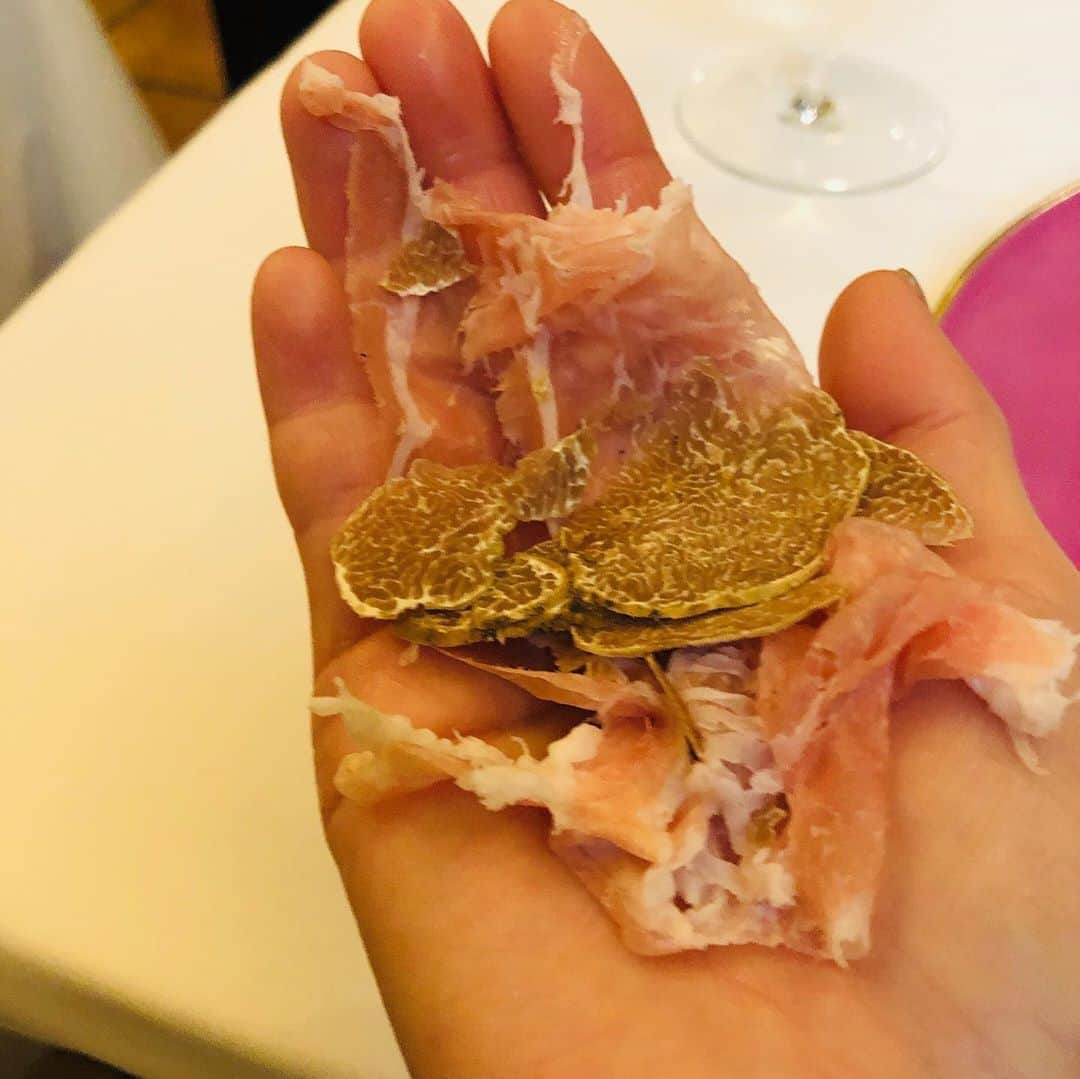 佐伯紅緒のグルメインスタ