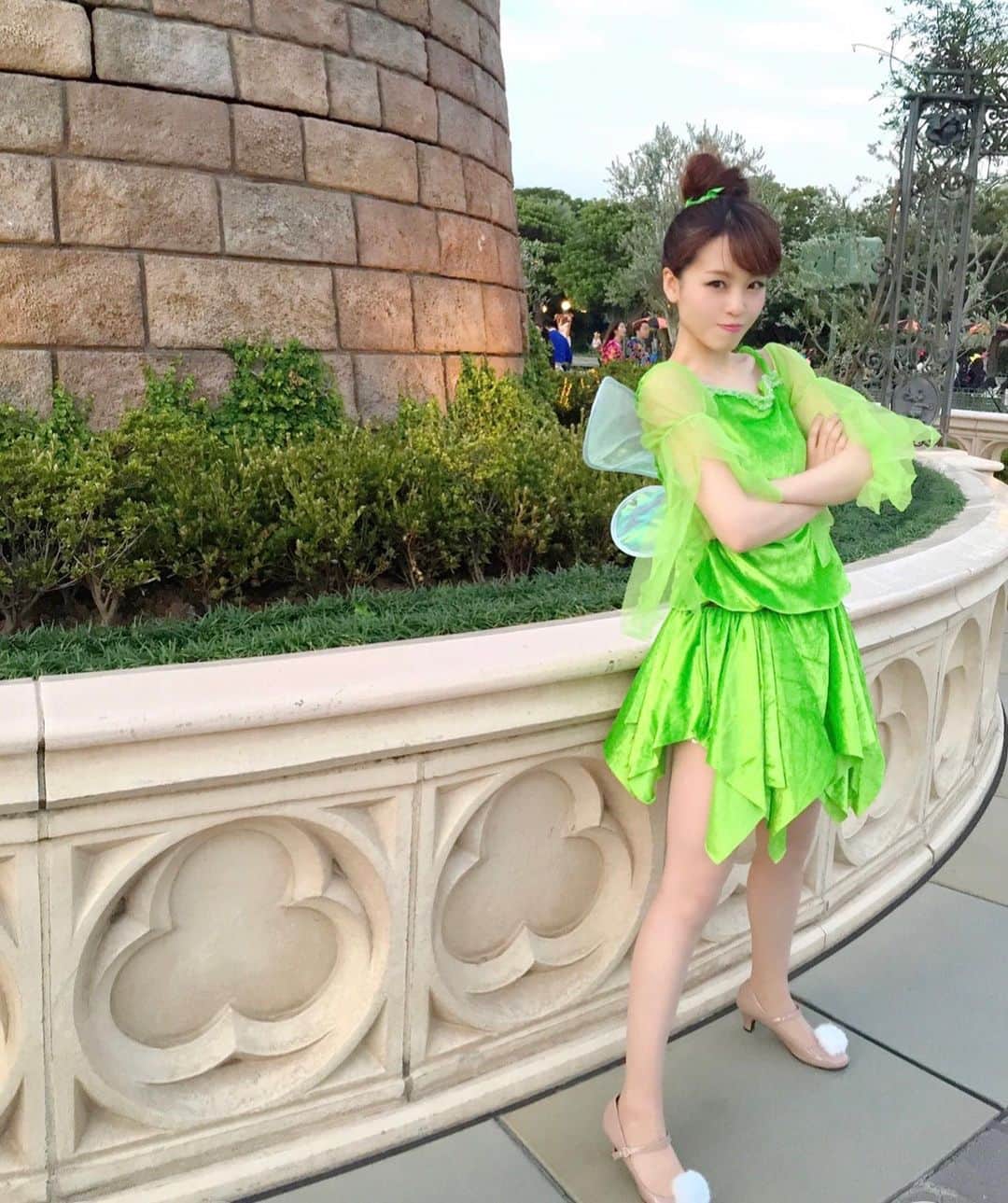 栗田萌のインスタグラム：「🎃🎃Happy Halloween🎃🎃 自分史上、最高の出来。笑 ハートの女王も好きだったな♥️白雪姫の魔女🦹‍♀️アラジン🧞‍♂️ヴィランズ多め！！ #halloween #tinkerbell #disney #disneyhalloween #dハロ #ティンカーベル #栗田萌 #くりもえ 何年前かな？もうやり切った感。。👻😈🍭🍬」
