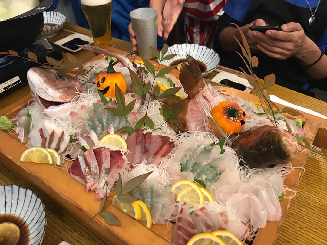 横井昌志さんのインスタグラム写真 - (横井昌志Instagram)「成績は微妙ですが、熊本でな有名な、ビストロ海真丸さんで豪華な食事をいただきます☺️ 何食べても美味しいです☺️ #ビストロ海真丸  #mcrfactory #dmax」10月31日 20時20分 - mcrfactory