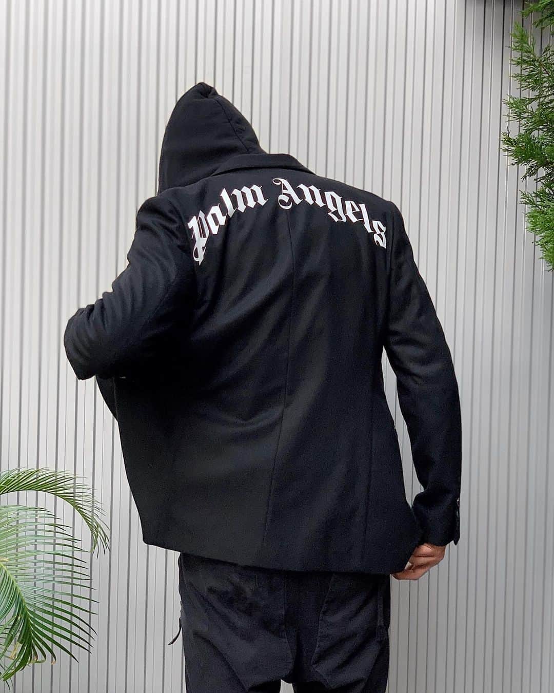 AYINさんのインスタグラム写真 - (AYINInstagram)「・ ・ ・ New arrival✔️ 20aw @palmangels ⇢ ⇢ ⇢・ ・ ・ ・ ・ ・ available at store✔️ ・ ・ ・ ・ ・ #palmangels #AYIN #20aw #jacket」10月31日 20時28分 - ayin_japan