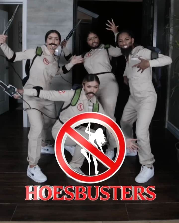 リアン Vのインスタグラム：「CALL TODAY! 1-800- HOESBUSTERS❗️🚫💃🏻🔫😂 #HappyHalloween  @candice @official_janina @melissamolinaro   🎥: @alanszargoza  Special FX: @davedesigns84」