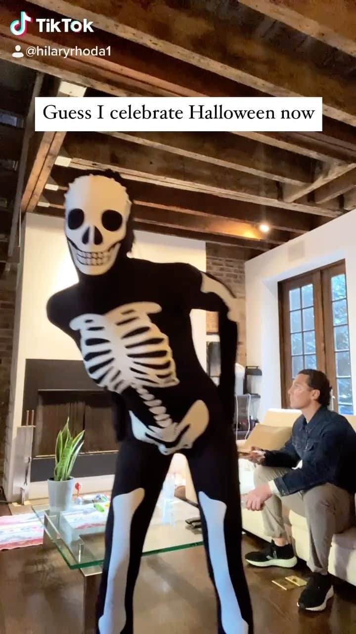 のインスタグラム：「Happy Halloween 💀🎃」