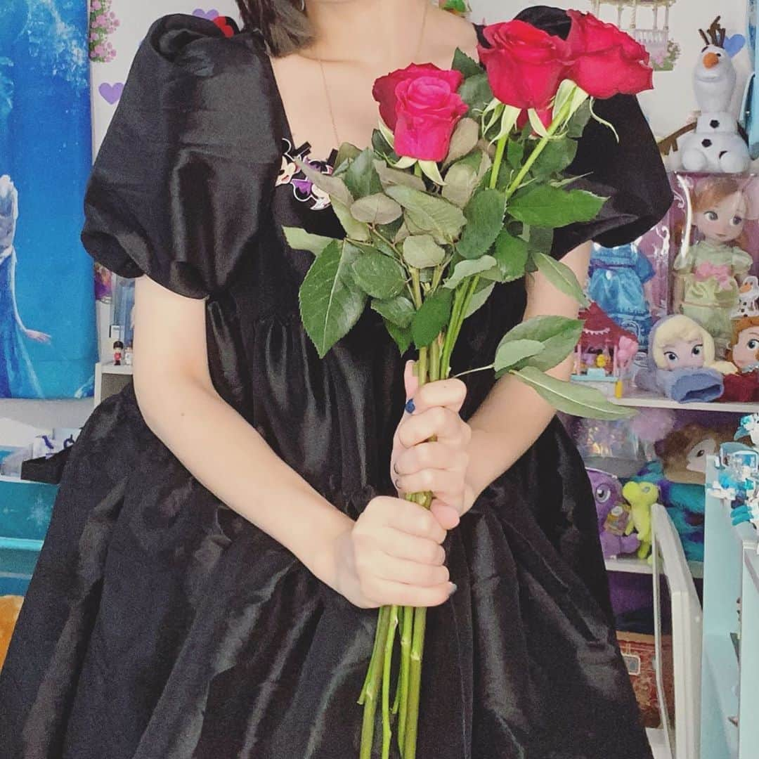 秋山衣梨佳さんのインスタグラム写真 - (秋山衣梨佳Instagram)「🌹🌹🌹  Villains＝Rose🌹 @erika19941118   #happyhalloween#halloween#villains#rose#ハロウィン#ヴィランズ#バラ」10月31日 20時40分 - akiyamaerika