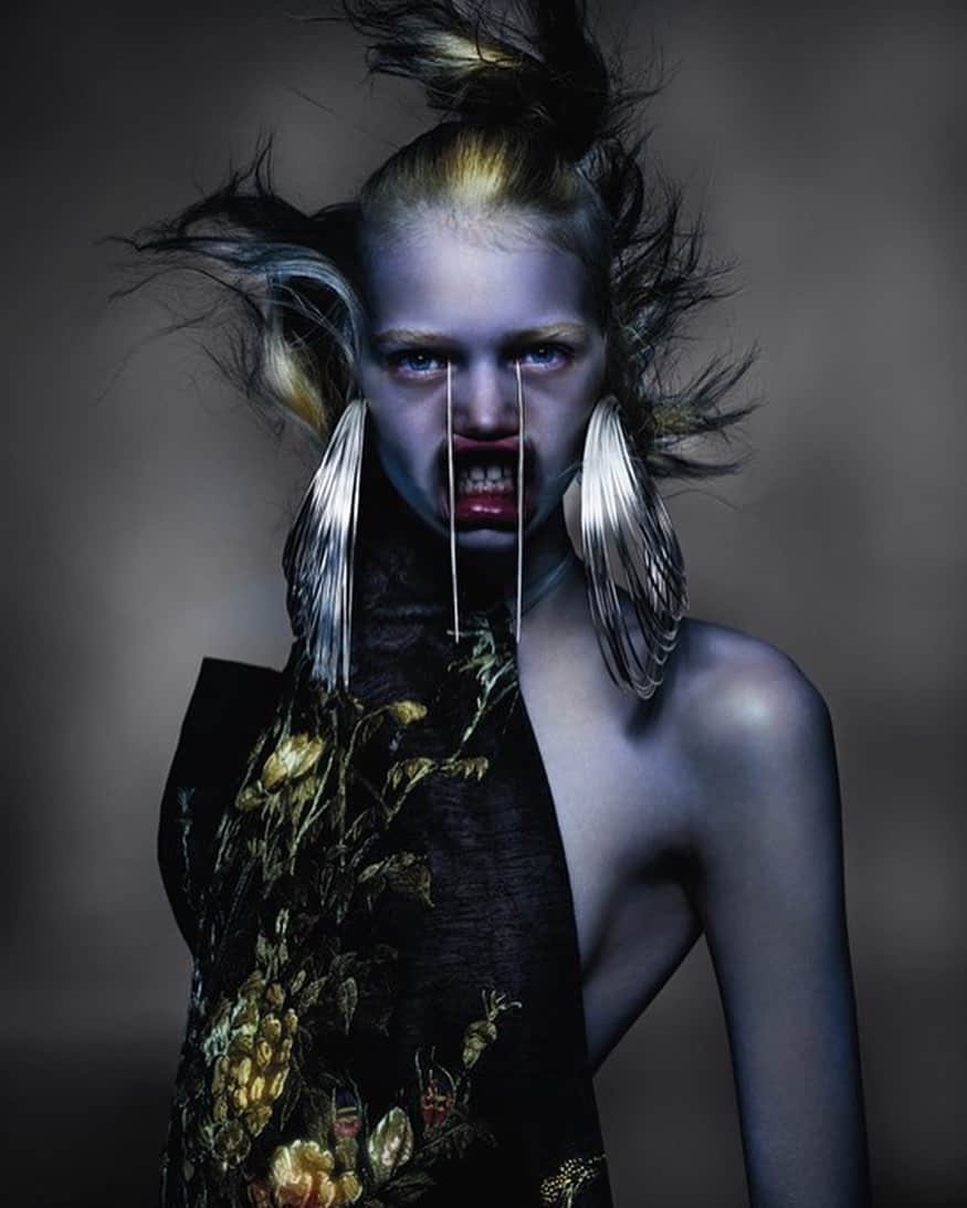 AnOther Magazineさんのインスタグラム写真 - (AnOther MagazineInstagram)「On #Halloween, a look back at this unforgettable shoot from the AnOther archive 🖤⁠⠀ ⁠⠀ Photography by @nick_knight⁠⠀ Styling by @katy_england ⁠⠀ Hair by @hairbysammcknight⁠⠀ Make-up by @thevalgarland⁠⠀ Models @stellaluciadeopito, @aymelinevalade⁠⠀ ⁠⠀ Taken from AnOther Magazine Spring/Summer 2015, featuring archive @alexandermcqueen⁠」10月31日 20時49分 - anothermagazine