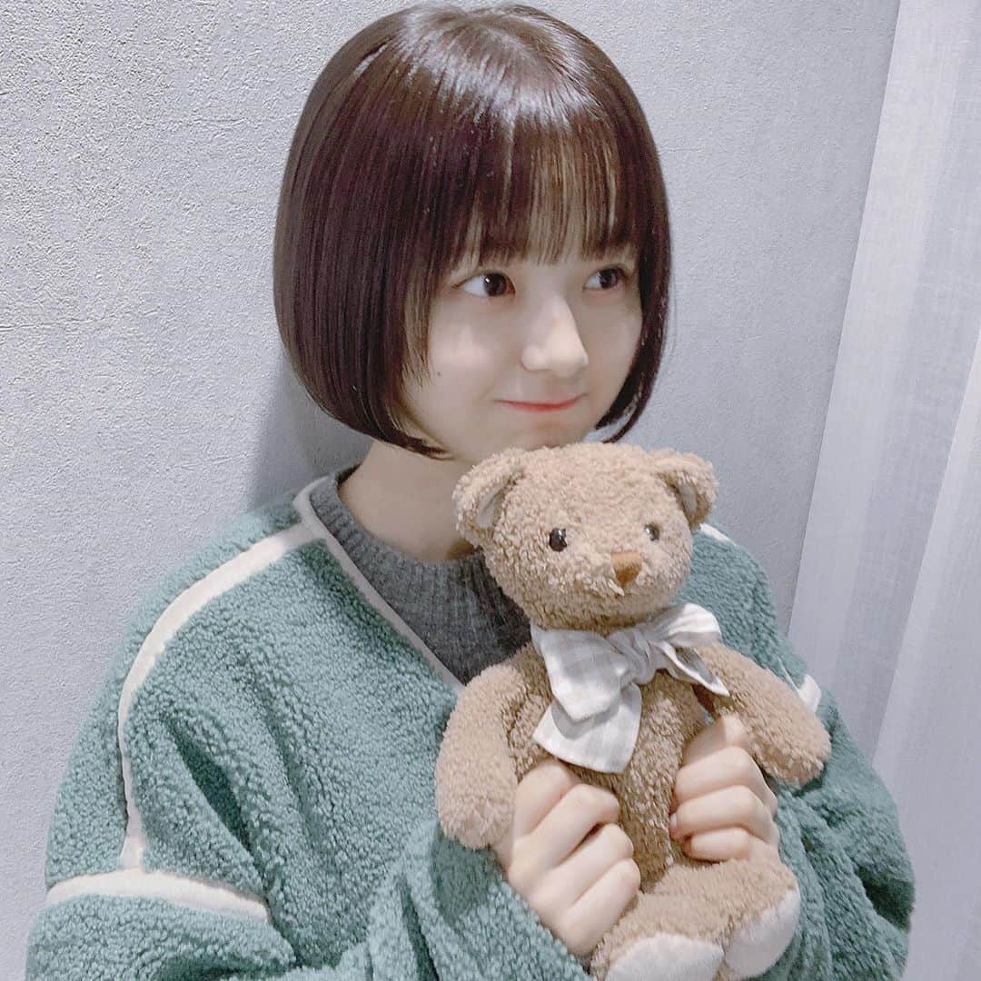 園田あいかさんのインスタグラム写真 - (園田あいかInstagram)「🐾 また @cachetaro さんに ばっさり切ってもらった🐻✂️¨̮  あ、はっぴ〜はろうぃん〜🍫👻  今日のアウターは #lowrysfarm さん 最近毎日着てる〜 お気に入り¨̮  #そのこーで」10月31日 20時47分 - for__offwhitey_9