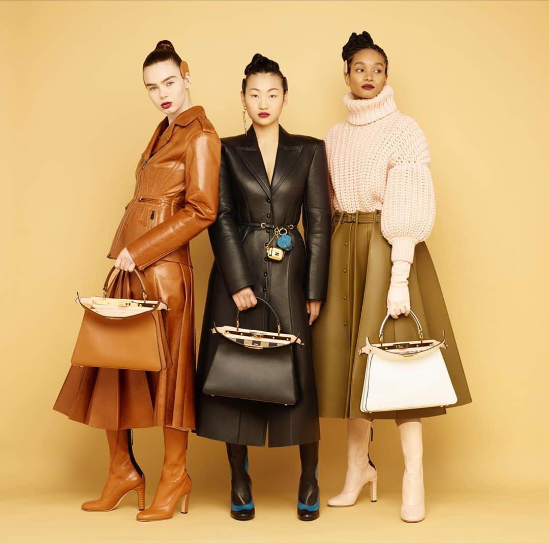 LVMHさんのインスタグラム写真 - (LVMHInstagram)「LVMH Maisons go through every season with exceptional savoir-faire and creativity.   Iconic and timelessly feminine, discover all facets of the #FendiFW20 accessories collection.   #FendiBaguette #FendiPeekaboo #LVMH Photographer: Rankin」10月31日 21時01分 - lvmh