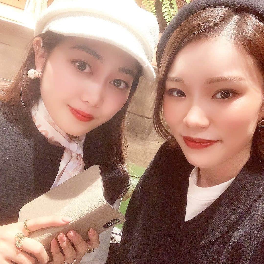 岡本麻佑のインスタグラム：「. 早いね、もう私たちも2年目なのね〜😅✨頑張ろうね😍サランへ✌︎♡」