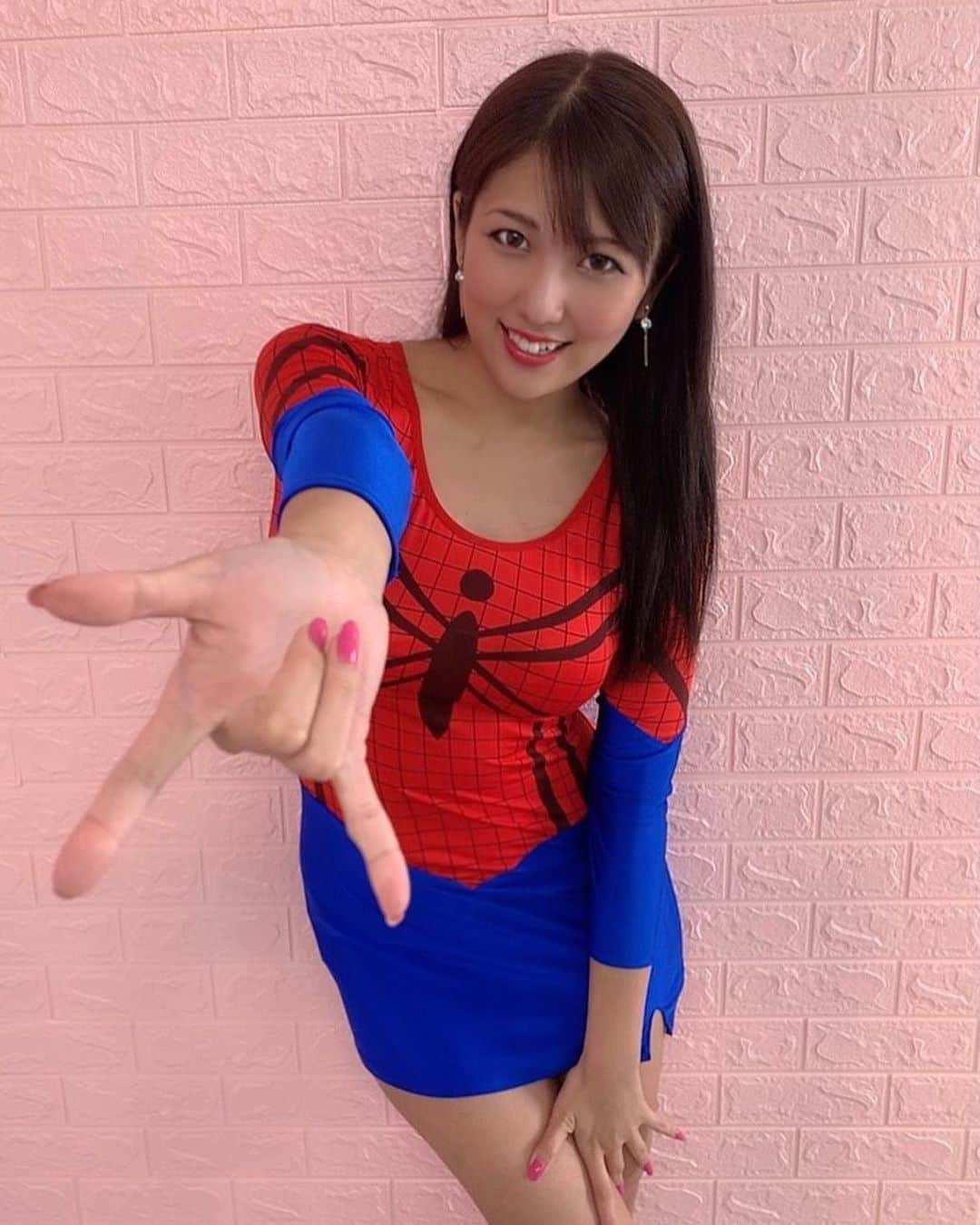神谷麻美さんのインスタグラム写真 - (神谷麻美Instagram)「#spiderwoman ❤💙❤💙  #スパイダーマン 好き💙🕸❤ #spiderman ❤🕸💙  #happyhalloween🎃 🕸✨」10月31日 21時24分 - asamice428