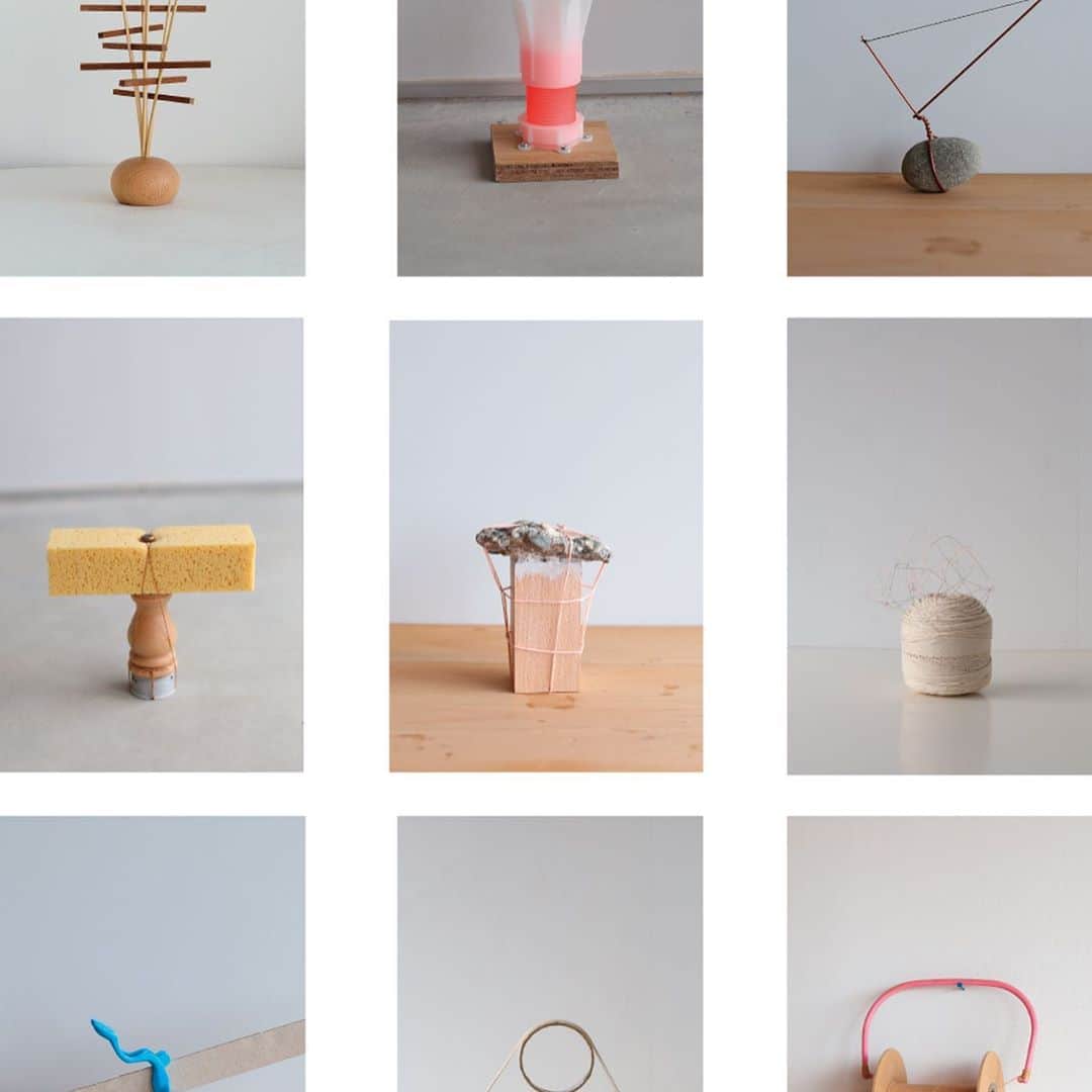 naoko tawaraのインスタグラム：「11月3日から、 @elements_project の展覧会が丼池繊維会館で開催されます。 http://elements-p.net/stack-and-bind-your-thoughts-unwind/  elements（エレメンツ）は、ものづくりをするプロセスにおいて、私たちの周りに存在する様々な現象や要素を探求していくプロジェクト。メンバーはアートディレクターの置田さん、グラフィックデザイナーの横山さん、建築家の井上さんの3人。  今回は、メンバー3人で部材を文通のように送り合いながら生まれた作品が並びます。 この作品のおもしろさは、その「文通」のプロセス。普段のデザインワークとは違い、自分の思考の域を飛び越した気づきや発見があり、それらが積み重ねられた作品となっています。  3人とも、graf時代の先輩で、学生時代からお世話になってましたが、わたしからみていても三者三様のみなさんなので、どんな作品になったのかとても気になります。 メインビジュアルにも、3人のキャラが設定されているような謎解き感もあり、これまでのelementsとはちがったビジュアルも予定調和から脱した感じがしてやられた！感がありました。かわいい。  会場では展示のほかに、これまでの作品も展示販売されるそうです！ みなさまぜひご覧くださいませー！  詳細はこちら↓  -------  elements 展覧会  思考を積み、束ねること -STACK AND BIND, your thoughts unwind-  日時／ 第一部 2020年11月3日（火・祝） 〜 11月10日（火） *11/4（水）はお休みです。 午前11時 〜 午後7時  第二部 2020年11月12日（木） 〜 11月16日（月） 午前11時 〜 午後7時  第一部は、今回の取り組みで出来た作品の展示が中心になります。 第二部は、第一部に出版レーベル・RONDADEによる再編集が加わり、新たな空間が生まれます。  場所／ 丼池繊維会館 202号室 〒541-0056 大阪府大阪市中央区久太郎町３丁目１−１６  問い合わせ／ info@elements-p.jp  ＊詳細は、elementssのHPにてご確認ください。  http://elements-p.net   -------  #elementsproject  #i_see_all #rondade #思考を積み束ねること  #products #art #design」