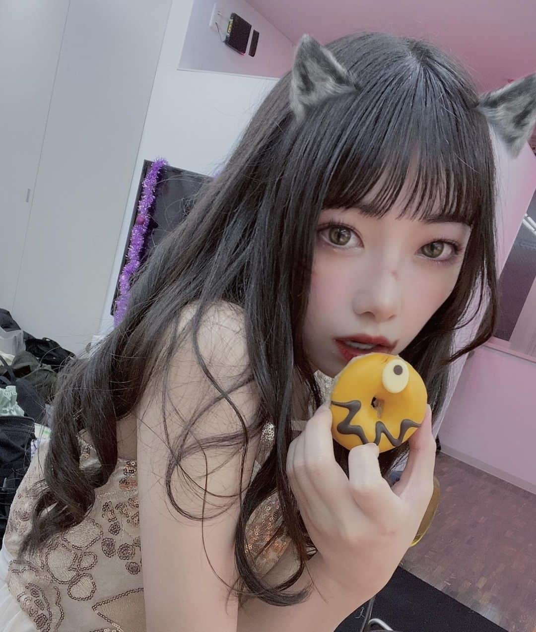  小浜桃奈さんのインスタグラム写真 - ( 小浜桃奈Instagram)「🎃HAPPY HALLOWEEN🎃 お菓子くれなきゃいたずらしちゃうぞ😏」10月31日 21時32分 - momona_kohama