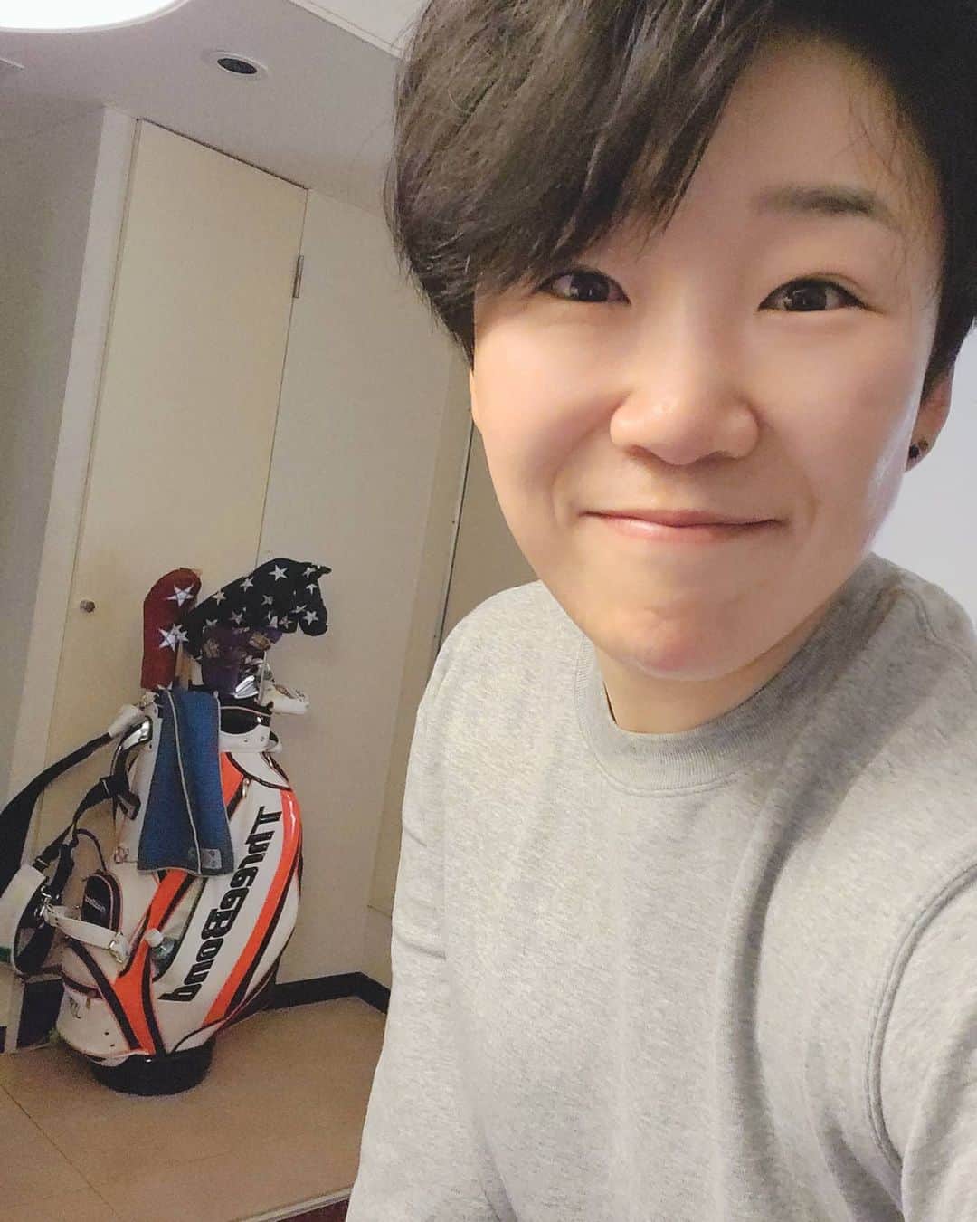 のインスタグラム：「내일도 빵긋😄😁⛳」