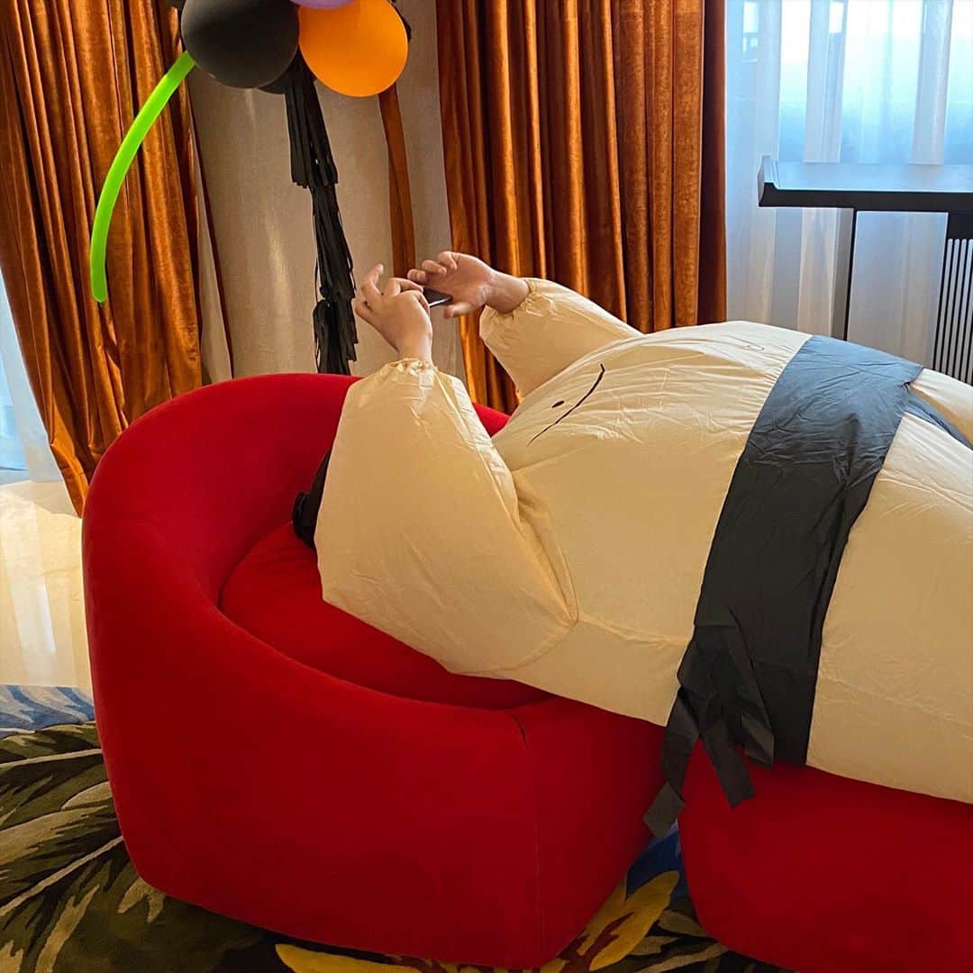 Oliviaのインスタグラム：「🍣」