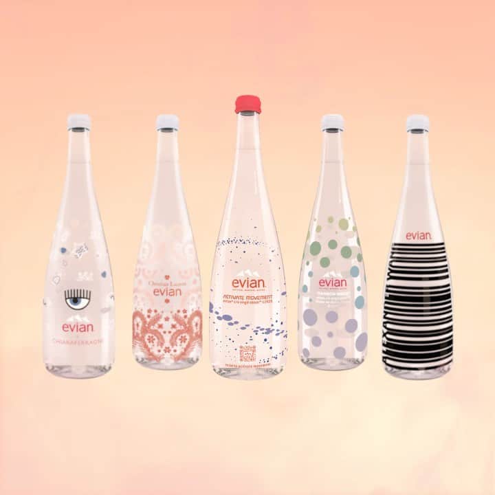 evianのインスタグラム：「✨GIVEAWAY✨  No tricks, only treats! 💧  This Halloween we want to help you to stay hydrated with a giveaway of 5️⃣ sets of our evian x Virgil Abloh Limited Edition trio!  But first, answer this question about our Limited Edition bottles archive shown above: in what order were they released (oldest to newest)?   Drop your guess using the numbers 1-5 in the comments below 👇 and we’ll select 5 lucky winners who guessed the correct release order on Monday, November 2nd at 5pm CET. Winners will be contacted via DM.  And Happy Halloween to all! 🎃  #evian #evianwater #positivedrops #stayhydrated #giveaway」