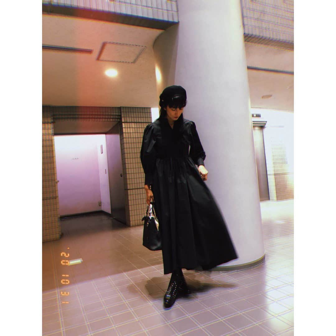 柴咲コウさんのインスタグラム写真 - (柴咲コウInstagram)「🎃HAPPY HALLOWEEN🎃  #今夜10時 #三十五歳の少女 #四話の服装が #もはやハロウィン #撮影終わり #今日はオールブラック」10月31日 21時43分 - ko_shibasaki