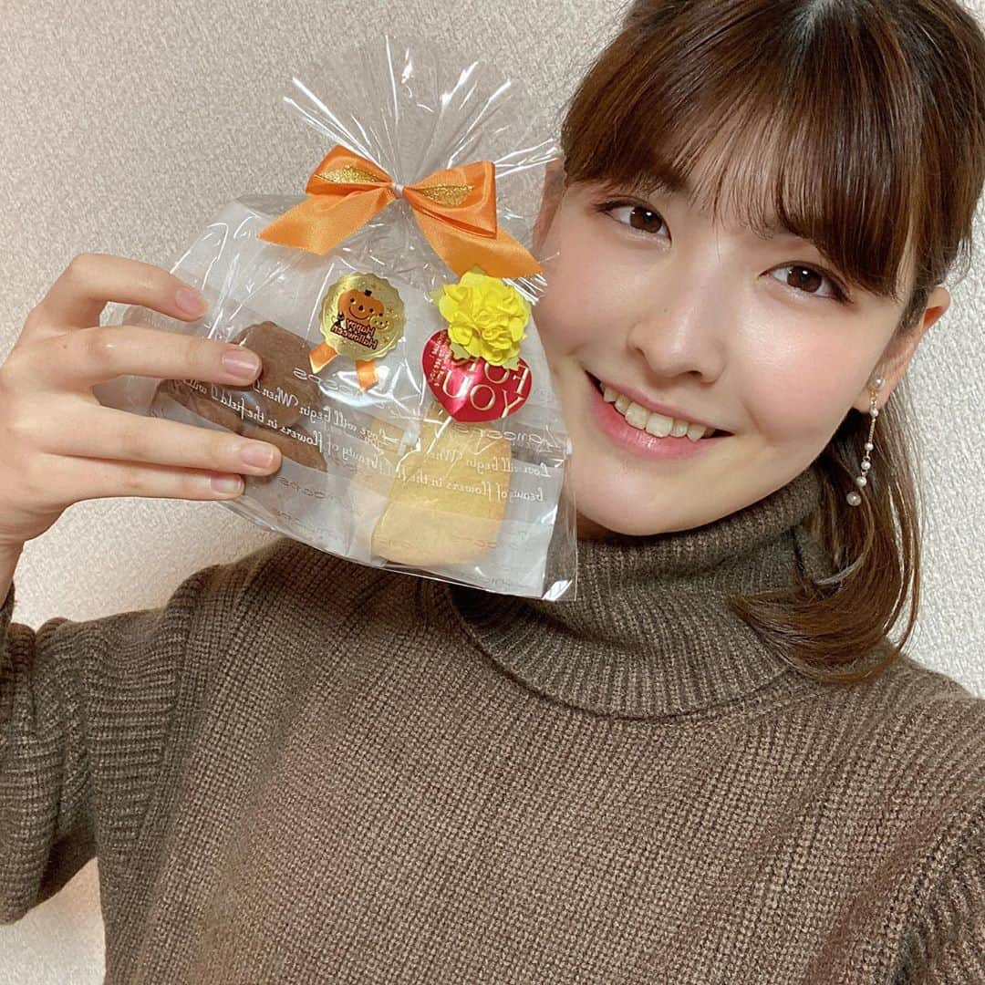 三谷美優のインスタグラム：「・ ミスコン頑張れ&Happy Halloween 🎃 のプレゼントをお友達からもらいました！！  ミスコン終了まであと3日です^_^ 投票よろしくお願いします🥺  #ミスコン #ミスコンファイナリスト #ミスコン2020 #ミスコレ #ミス日大 #ミス日大経済 #日大 #ハロウィン #happyhalloween」