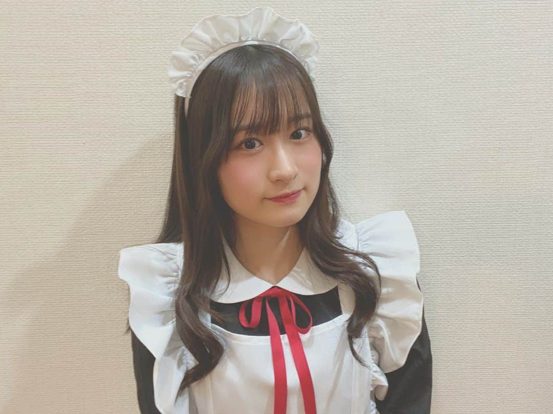 田中伊桜莉さんのインスタグラム写真 - (田中伊桜莉Instagram)「.  HAPPY HALLOWEEN🎃  #halloween #followｍe  #ハロウィン #ハロウィンコスプレ #メイド服 #ほうき」10月31日 21時53分 - iori_hkt48