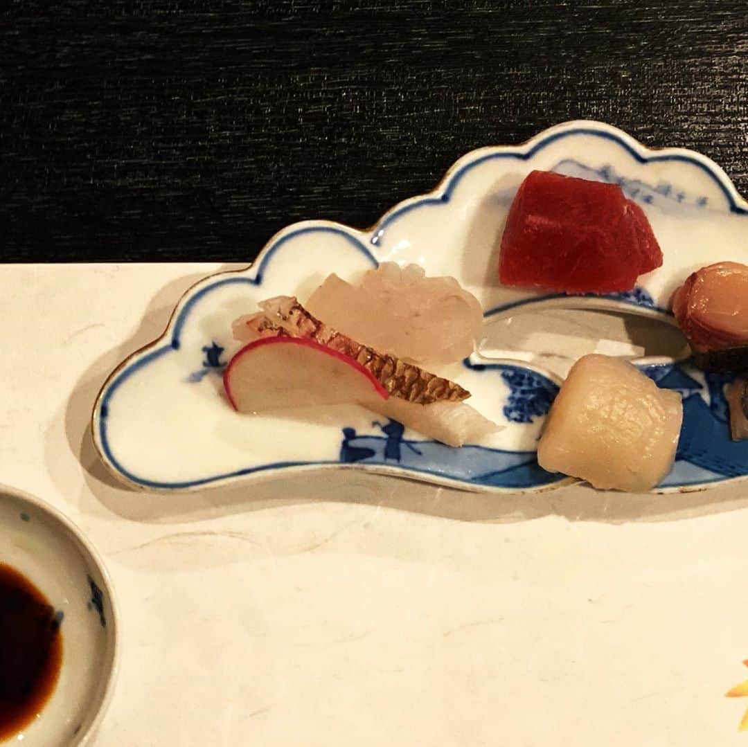 内田朝陽さんのインスタグラム写真 - (内田朝陽Instagram)「ご馳走さまでした。 ありがとうございました。  ・今日の炊き込みは、蛸と牛蒡。  #和食　#秋　#四季」10月31日 21時58分 - asahi_uchida