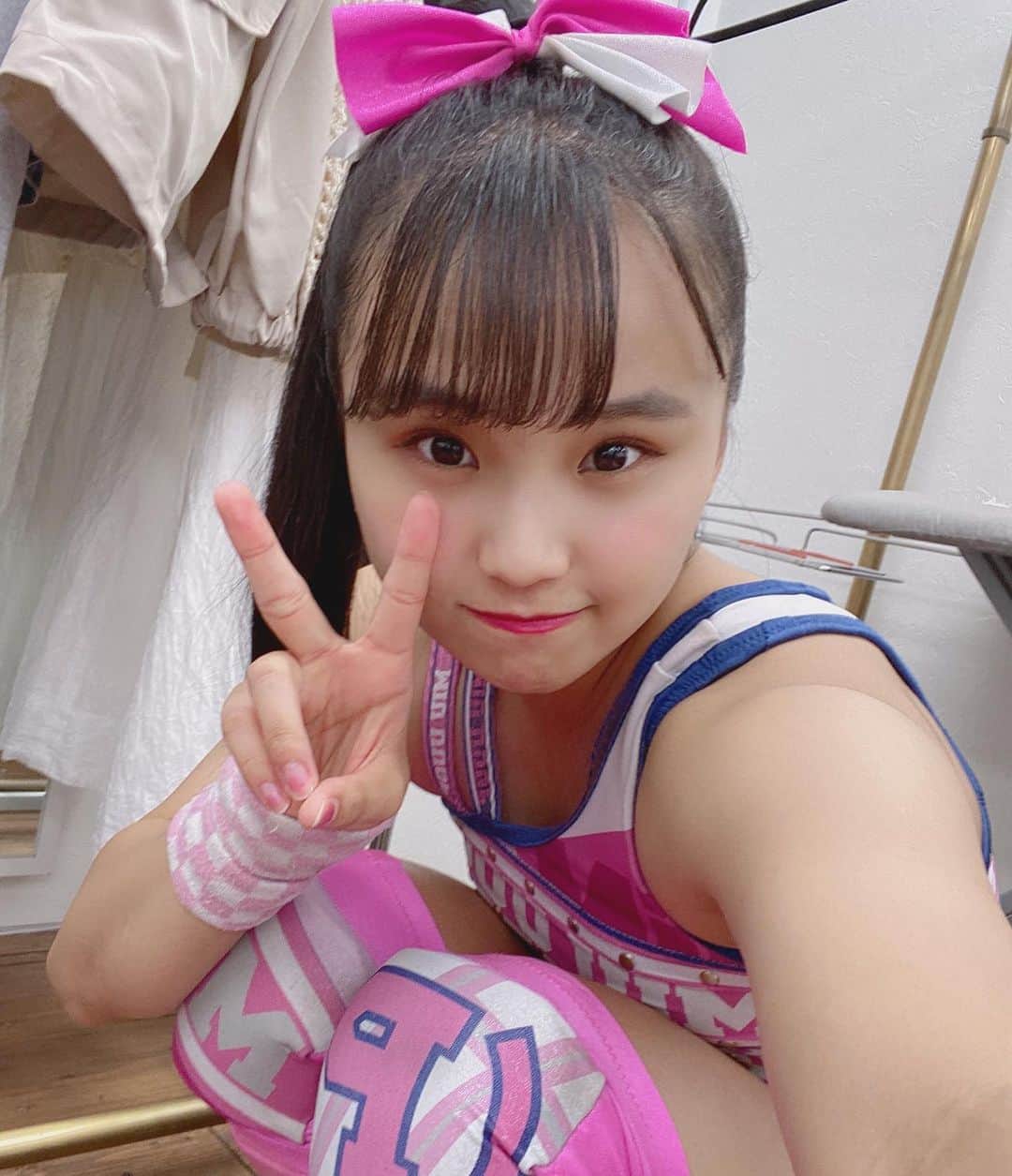 渡辺未詩（ミウ）のインスタグラム：「はっぴーはろうぃん！！！ . アプガプロレスは明日がハロウィンチェキ会だよん！. . ぜひ見てください！！！ . . この写真は前に撮ったもの！最近動画系の撮影が多くて試合の時よりコスチュームきてる説？？…でも早く試合がしたい！！！みんなに会いたい！！ですね？？ . . 東京ドームシティーホール大会まであと７日になりました！！ みなさんもちろんチケットはゲット済みですよね？？ まだの方は急いで今すぐ今すぐ今すぐ！！！ . 白昼夢は爆れつシスターズと戦います！ 応援よろしくお願いします！ . . ＃アプガプロレス　#明日  #ハロウィン  #です  #これは  #コスチューム  #ぴんく #ピンク  #東京ドームシティホール  #まで  #あと  #７日  #1週間  #来週  #きてね  #待ってます  #応援よろしくお願いします  #白昼夢  #tjpw #tjpwwp」
