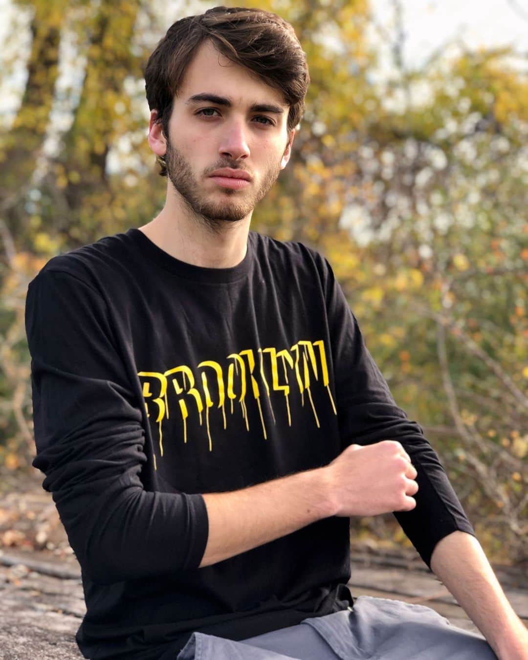 ブルックリンインダストリーズのインスタグラム：「The NEW Drip Long Sleeve and T-shirt...  15% OFF side wide this weekend with code DAYLIGHTSAVINGS at checkout.  #brooklynindustries #liveworkcreate #mensgraphictshirts」