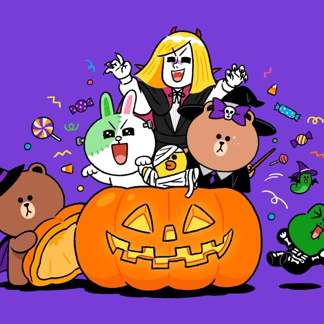 LINE FRIENDS_JPのインスタグラム：「ドキドキ！かぼちゃの中身は？ 🎃 ブラウンもビックリ！！ ⠀ #ハロウィン #サプライズ #ブラウン #コニー #サリー #チョコ #ジェームズ #エドワード #レナード #LINEFRIENDS」