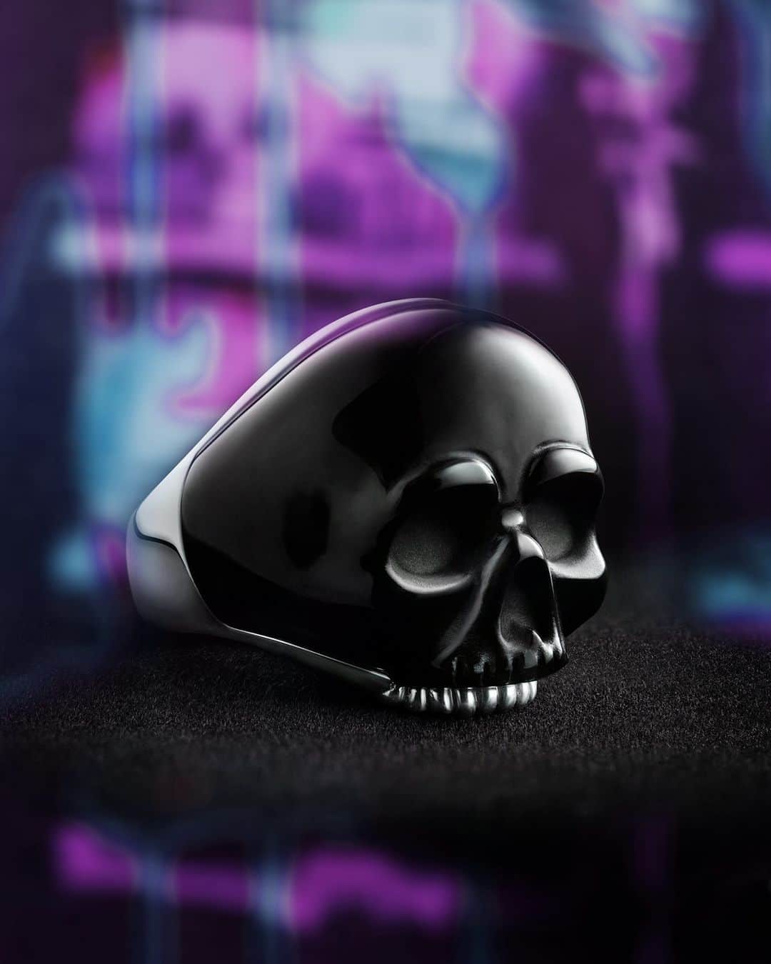 デビッドヤーマンのインスタグラム：「It’s almost the witching hour. Wishing everyone a happy Halloween. #davidyurman」