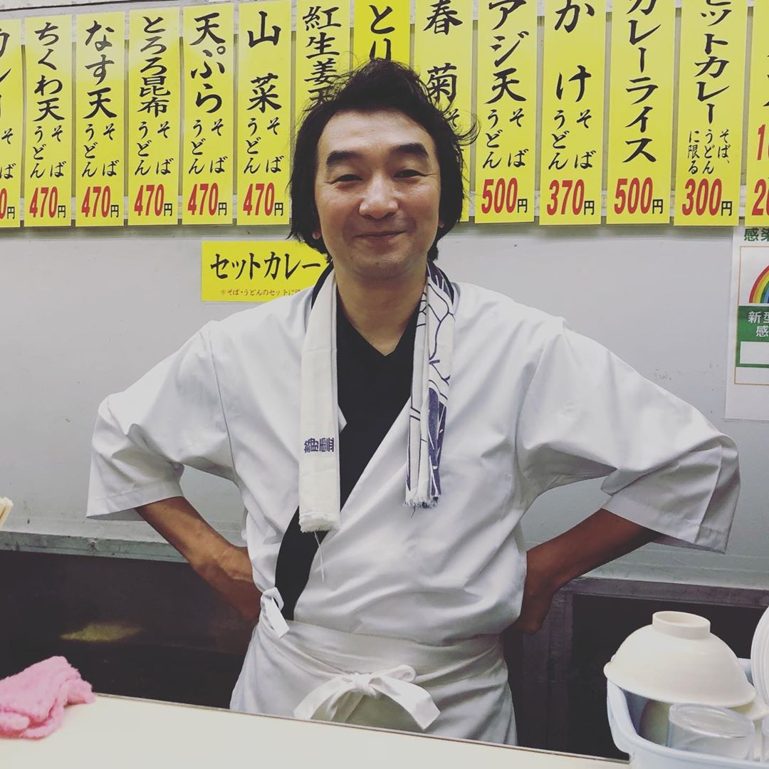 池田鉄洋のインスタグラム：「本日10／31深夜、0時から、『どんぶり委員長』第二話放送です。#BSテレ東#どんぶり委員長 #脚本は池田テツヒロです」