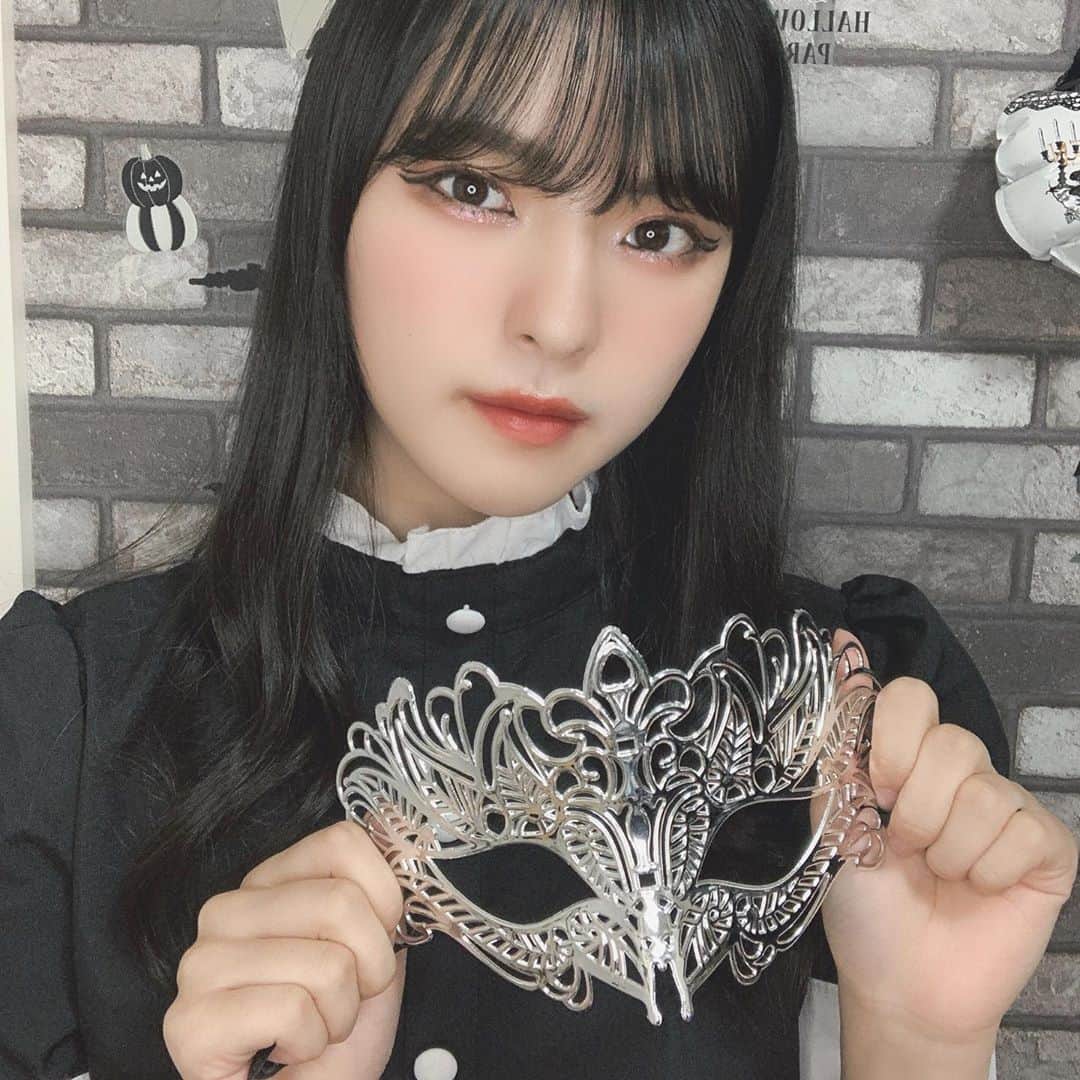 大塚七海のインスタグラム：「ㅤㅤㅤㅤㅤㅤㅤㅤㅤㅤㅤㅤㅤ  happy halloween🧟‍♀️  ㅤㅤㅤㅤㅤㅤㅤㅤㅤㅤㅤㅤㅤ #halloween #コスプレ」